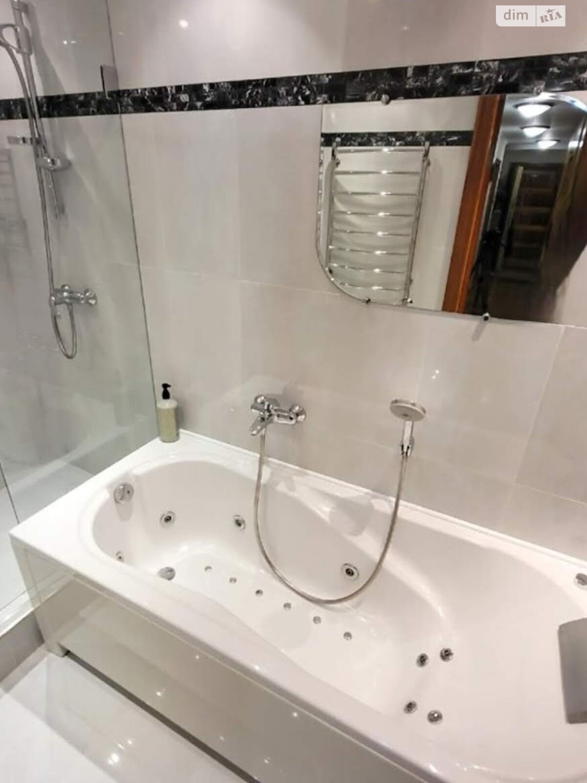 Продаж п`ятикімнатної квартири в Вінниці, на вул. Академіка Заболотного, район Слов'янка фото 1 Продаж п`ятикімнатної квартири в Вінниці, на вул. Академіка Заболотного, район Слов'янка фото 1