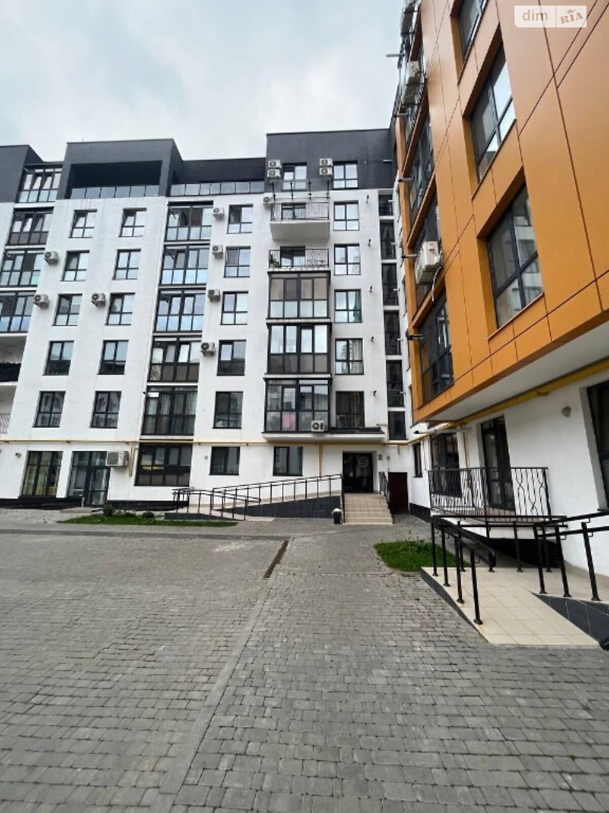 Продажа трехкомнатной квартиры в Виннице, на ул. Трамвайная, район Славянка фото 1 Продажа трехкомнатной квартиры в Виннице, на ул. Трамвайная, район Славянка фото 1
