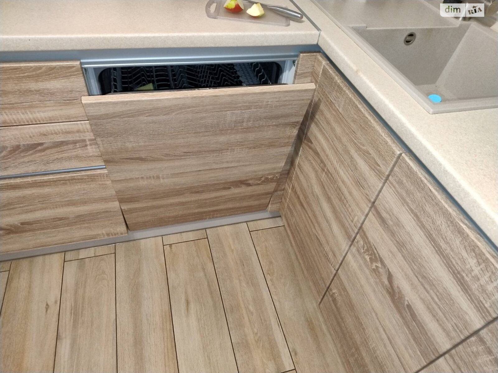 Продажа четырехкомнатной квартиры в Виннице, на ул. Дмитрия Майбороды, район Славянка фото 1 Продажа четырехкомнатной квартиры в Виннице, на ул. Дмитрия Майбороды, район Славянка фото 1