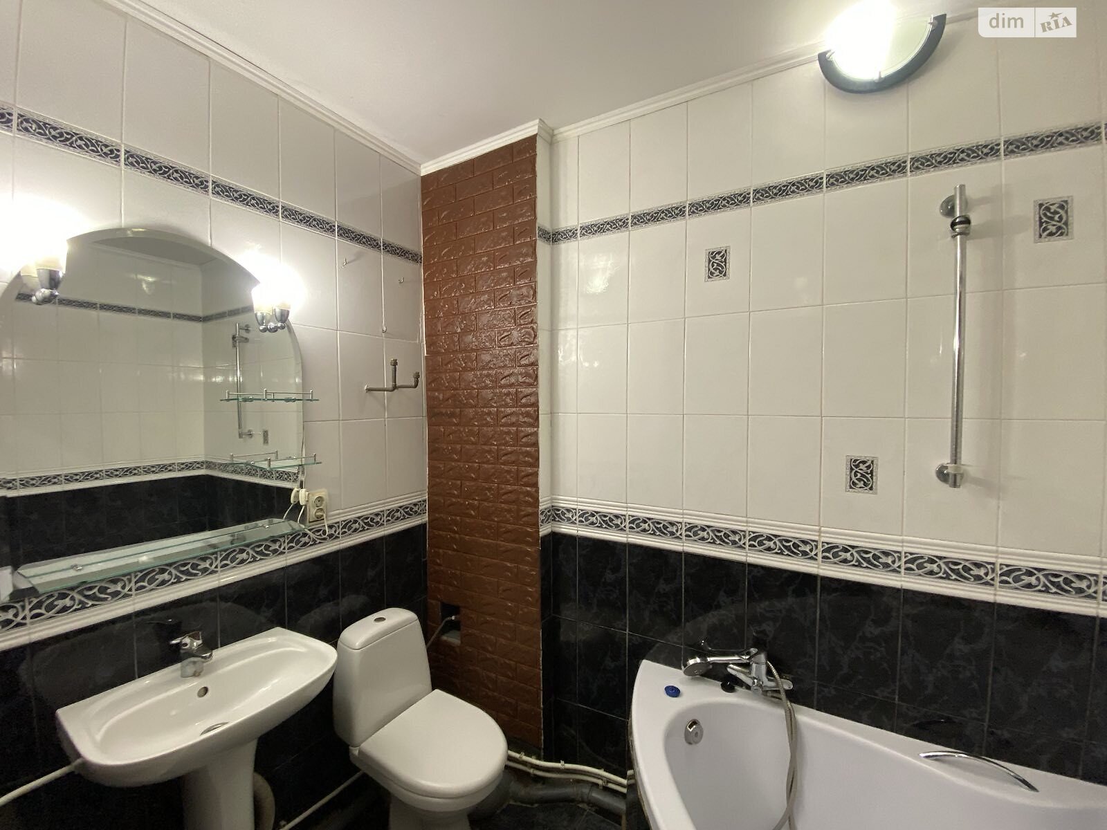 Продаж трикімнатної квартири в Вінниці, на шосе Хмельницьке 49, район Слов'янка фото 1 Продаж трикімнатної квартири в Вінниці, на шосе Хмельницьке 49, район Слов'янка фото 1