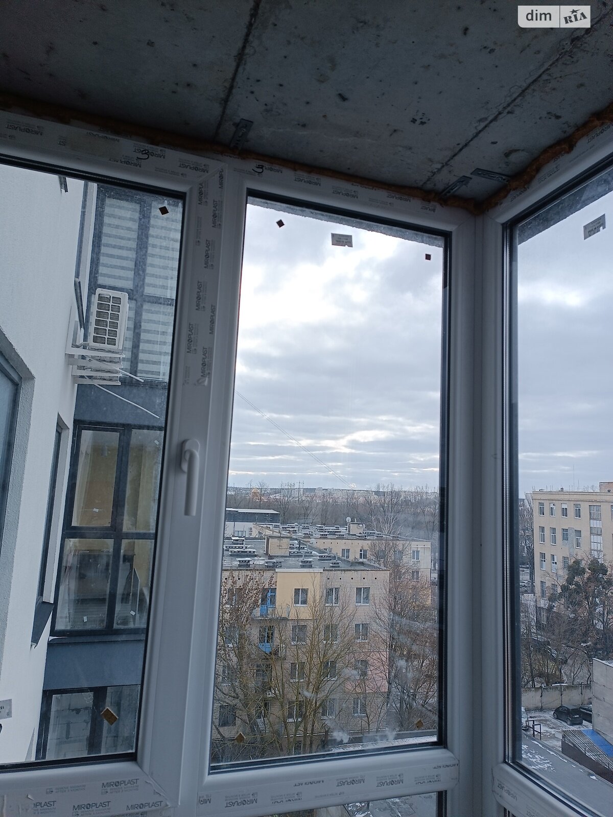 Продаж двокімнатної квартири в Вінниці, на вул. Костянтина Василенка, район Слов'янка фото 1 Продаж двокімнатної квартири в Вінниці, на вул. Костянтина Василенка, район Слов'янка фото 1