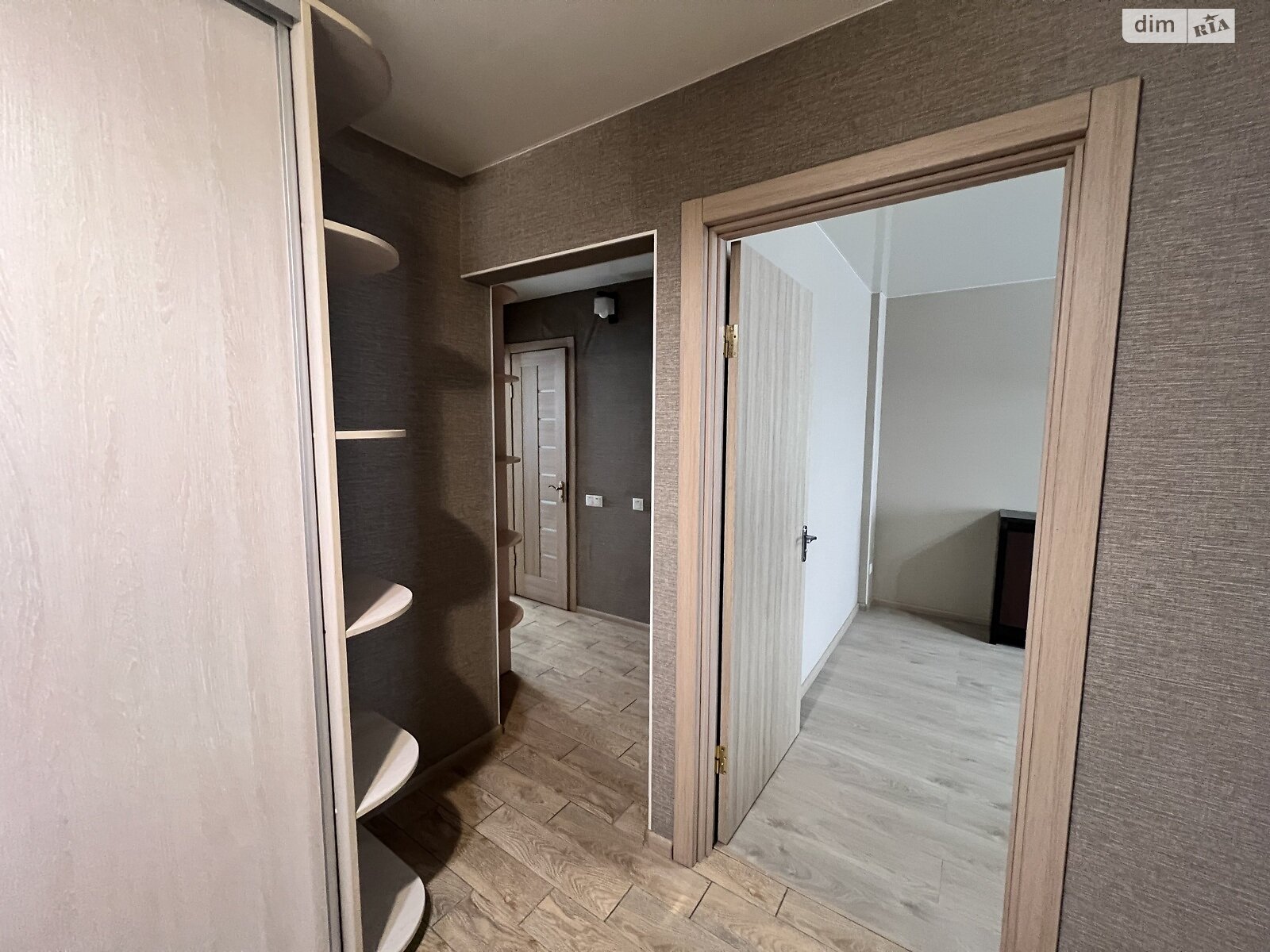 Продаж трикімнатної квартири в Вінниці, на вул. Костянтина Василенка 4, район Слов'янка фото 1 Продаж трикімнатної квартири в Вінниці, на вул. Костянтина Василенка 4, район Слов'янка фото 1