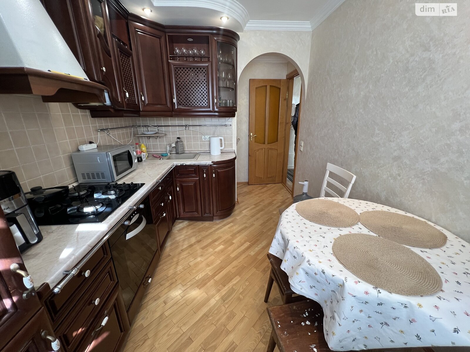 Продаж трикімнатної квартири в Вінниці, на вул. Лялі Ратушної, район Слов'янка фото 1 Продаж трикімнатної квартири в Вінниці, на вул. Лялі Ратушної, район Слов'янка фото 1