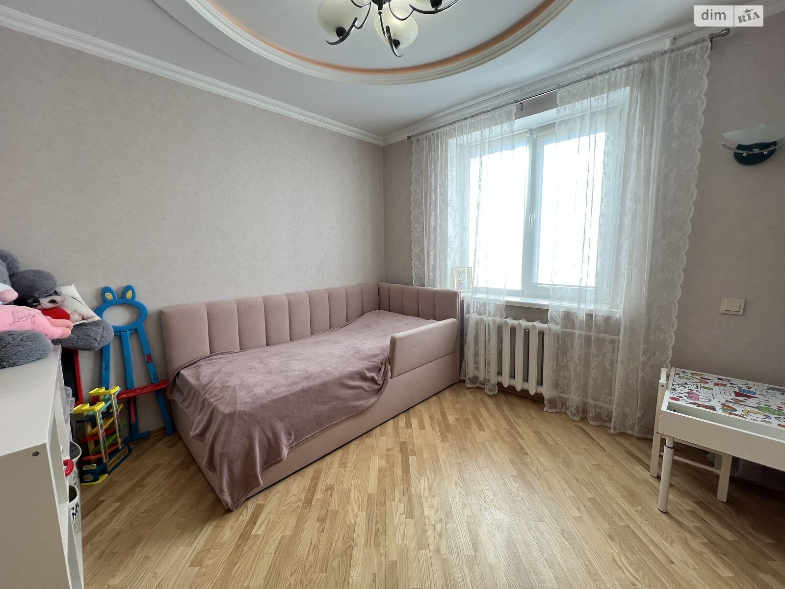 Продаж трикімнатної квартири в Вінниці, на вул. Лялі Ратушної, район Слов'янка фото 1 Продаж трикімнатної квартири в Вінниці, на вул. Лялі Ратушної, район Слов'янка фото 1