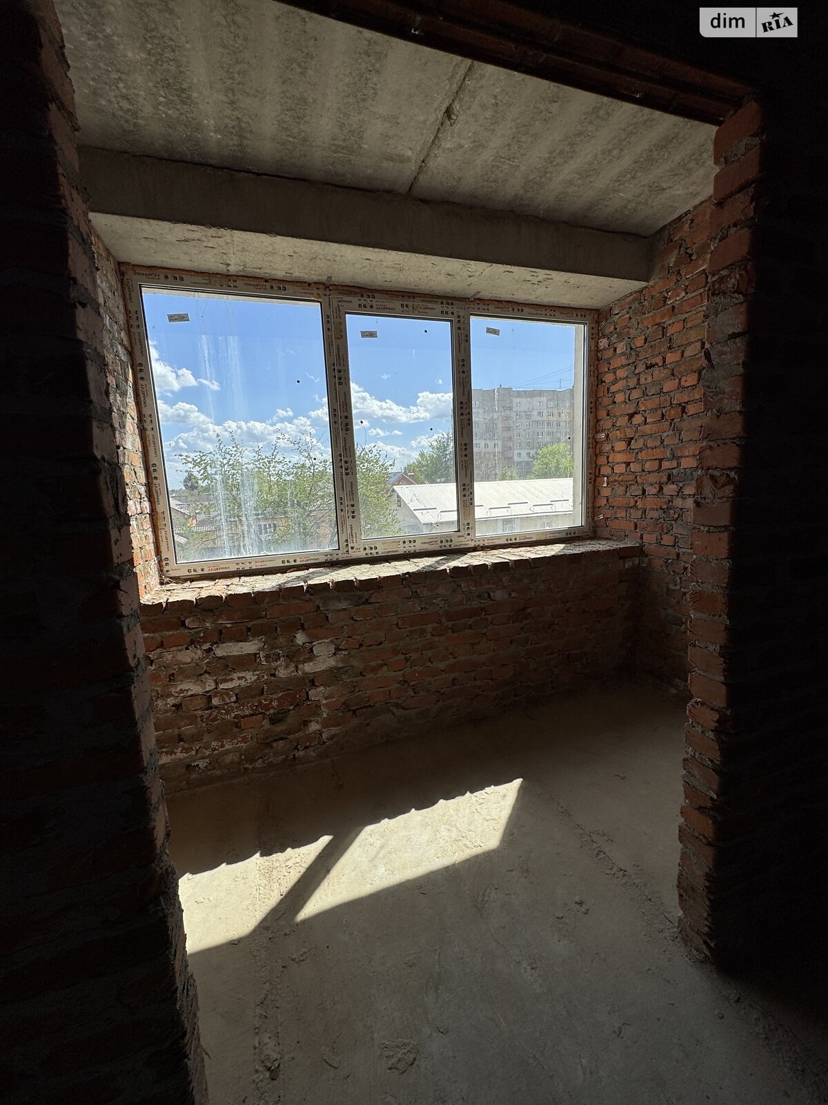 Продаж трикімнатної квартири в Вінниці, на вул. Лялі Ратушної 23, район Слов'янка фото 1 Продаж трикімнатної квартири в Вінниці, на вул. Лялі Ратушної 23, район Слов'янка фото 1