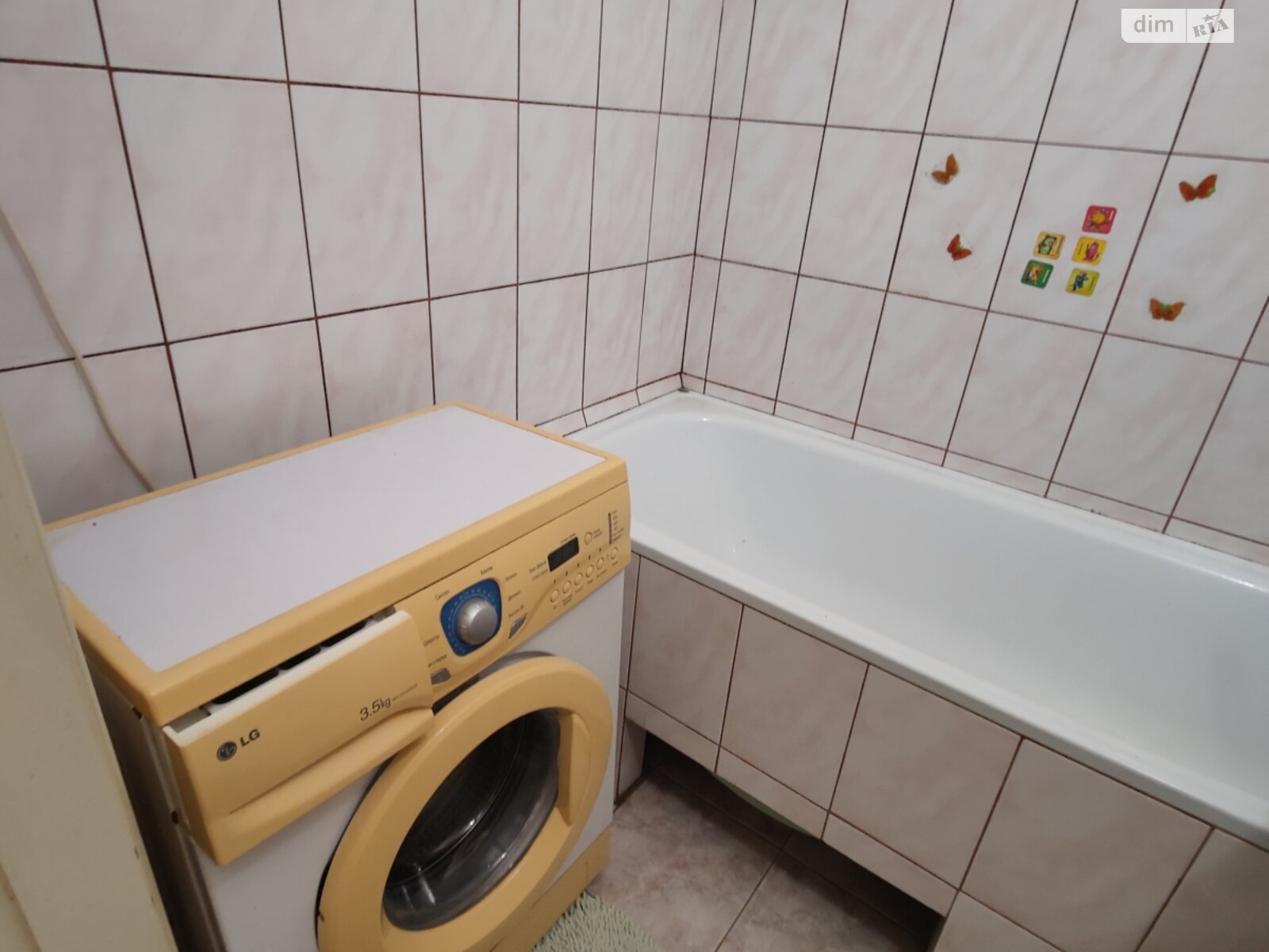 Продаж двокімнатної квартири в Вінниці, на вул. Лялі Ратушної 24, район Слов'янка фото 1 Продаж двокімнатної квартири в Вінниці, на вул. Лялі Ратушної 24, район Слов'янка фото 1