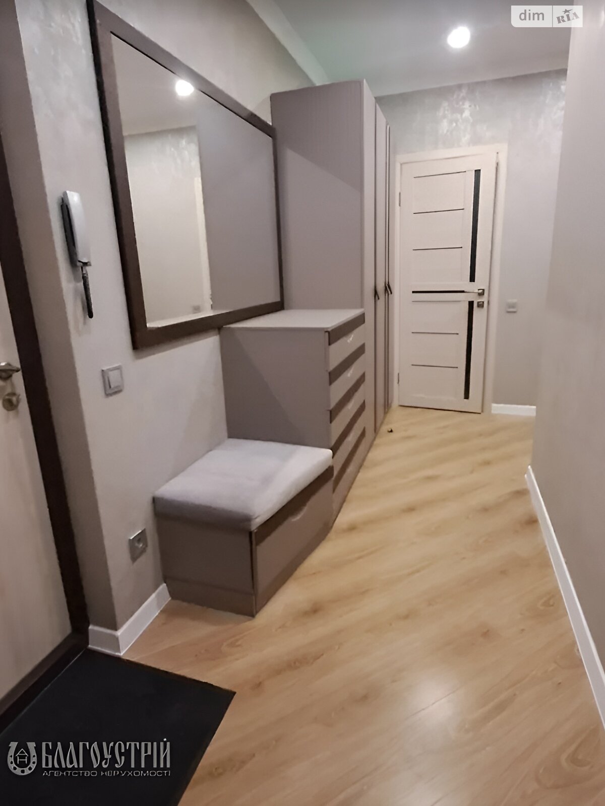 Продажа двухкомнатной квартиры в Виннице, на ул. Пирогова 76В, район Славянка фото 1 Продажа двухкомнатной квартиры в Виннице, на ул. Пирогова 76В, район Славянка фото 1