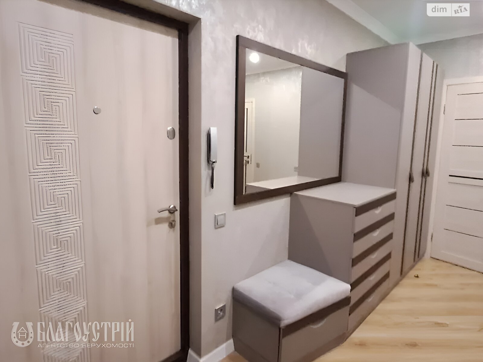Продажа двухкомнатной квартиры в Виннице, на ул. Пирогова 76В, район Славянка фото 1 Продажа двухкомнатной квартиры в Виннице, на ул. Пирогова 76В, район Славянка фото 1