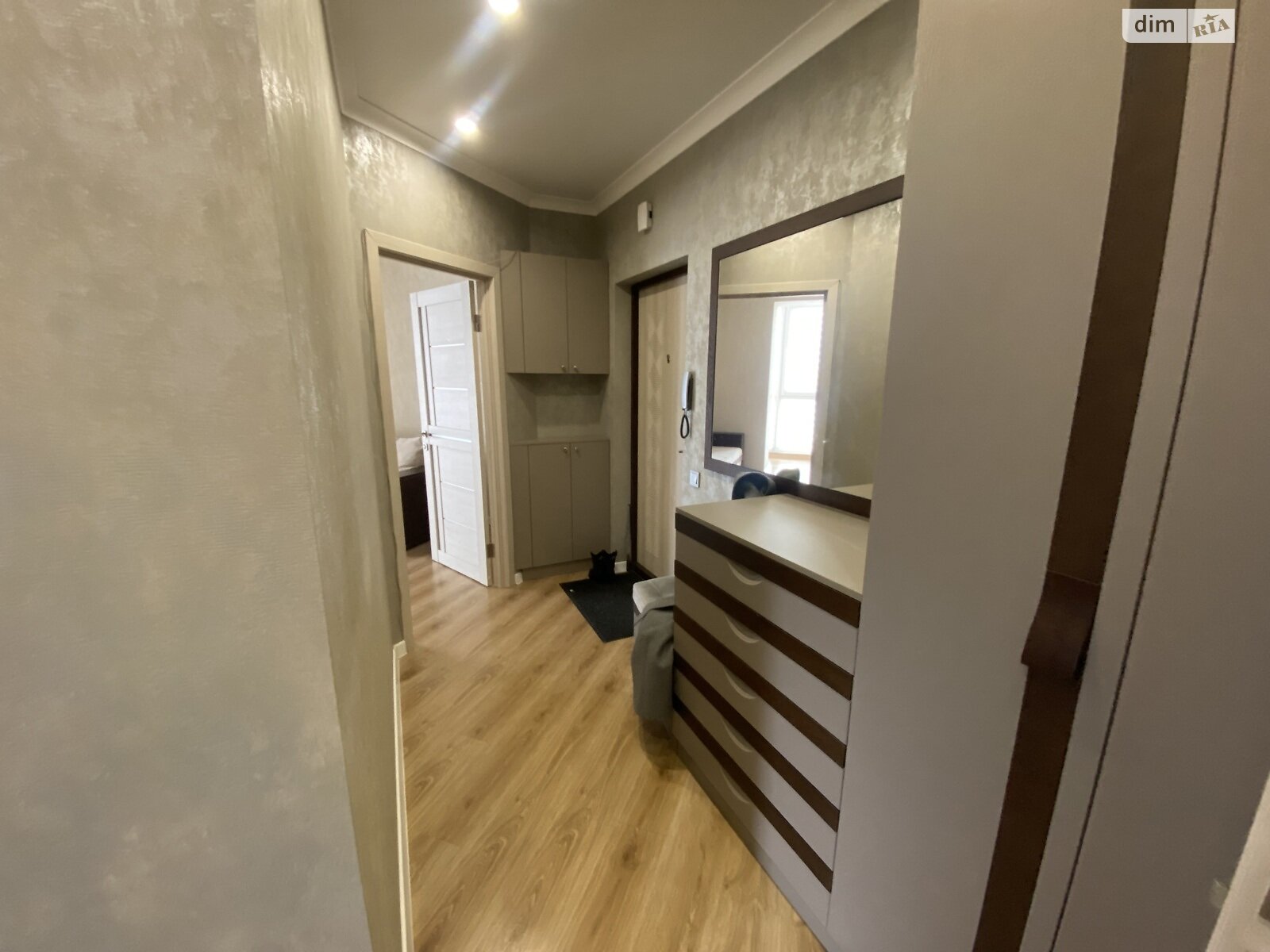 Продажа двухкомнатной квартиры в Виннице, на ул. Пирогова 76, кв. 15, район Славянка фото 1 Продажа двухкомнатной квартиры в Виннице, на ул. Пирогова 76, кв. 15, район Славянка фото 1