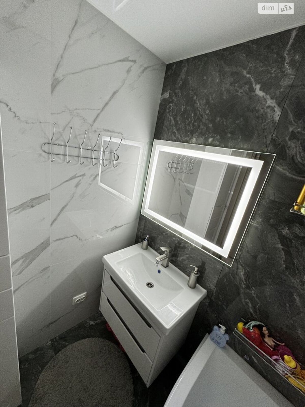 Продажа трехкомнатной квартиры в Виннице, на ул. Пирогова, район Славянка фото 1 Продажа трехкомнатной квартиры в Виннице, на ул. Пирогова, район Славянка фото 1