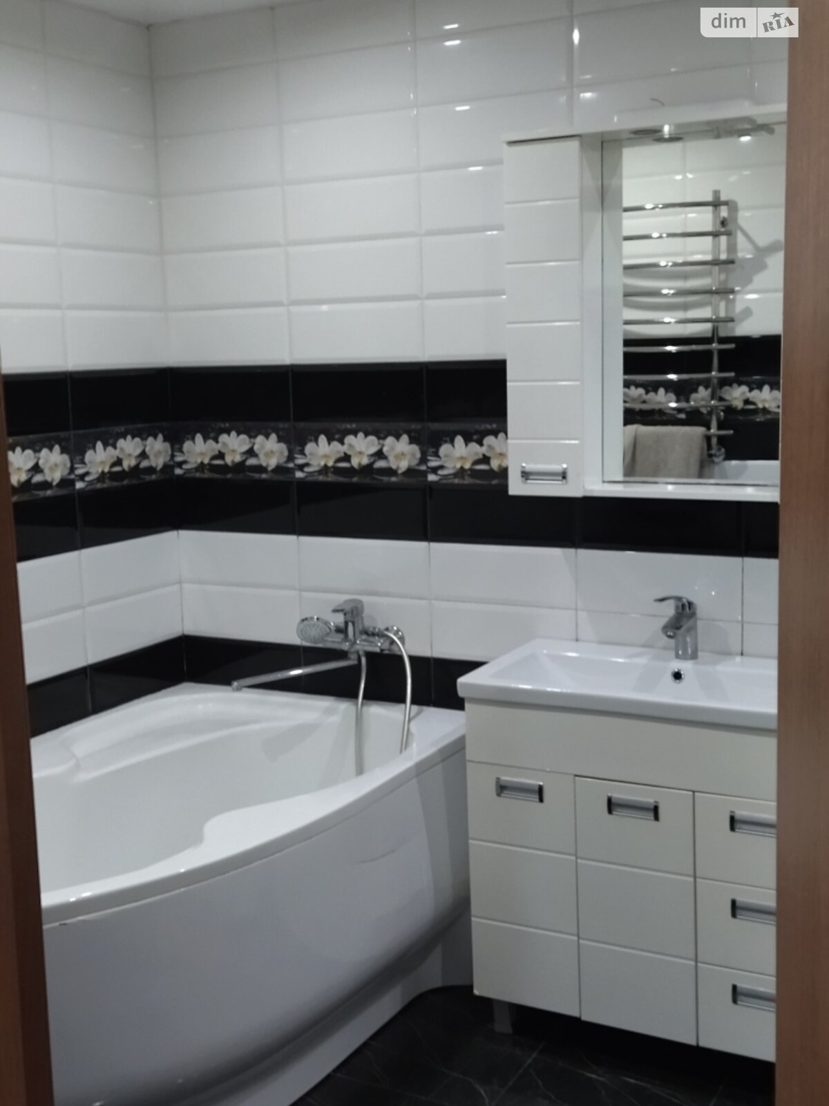 Продажа двухкомнатной квартиры в Виннице, на пер. Средний 2А, кв. 3, район Славянка фото 1 Продажа двухкомнатной квартиры в Виннице, на пер. Средний 2А, кв. 3, район Славянка фото 1
