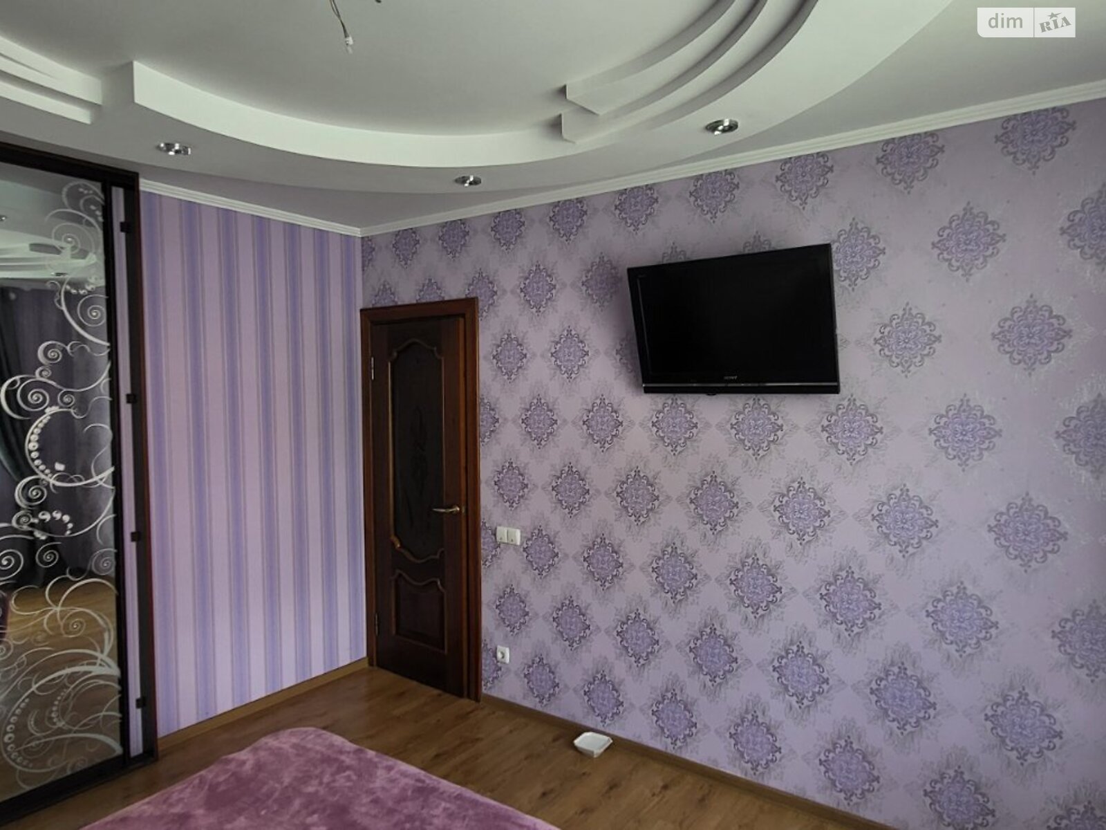 Продаж трикімнатної квартири в Вінниці, на пл. Северина Наливайка, район Староміський фото 1 Продаж трикімнатної квартири в Вінниці, на пл. Северина Наливайка, район Староміський фото 1
