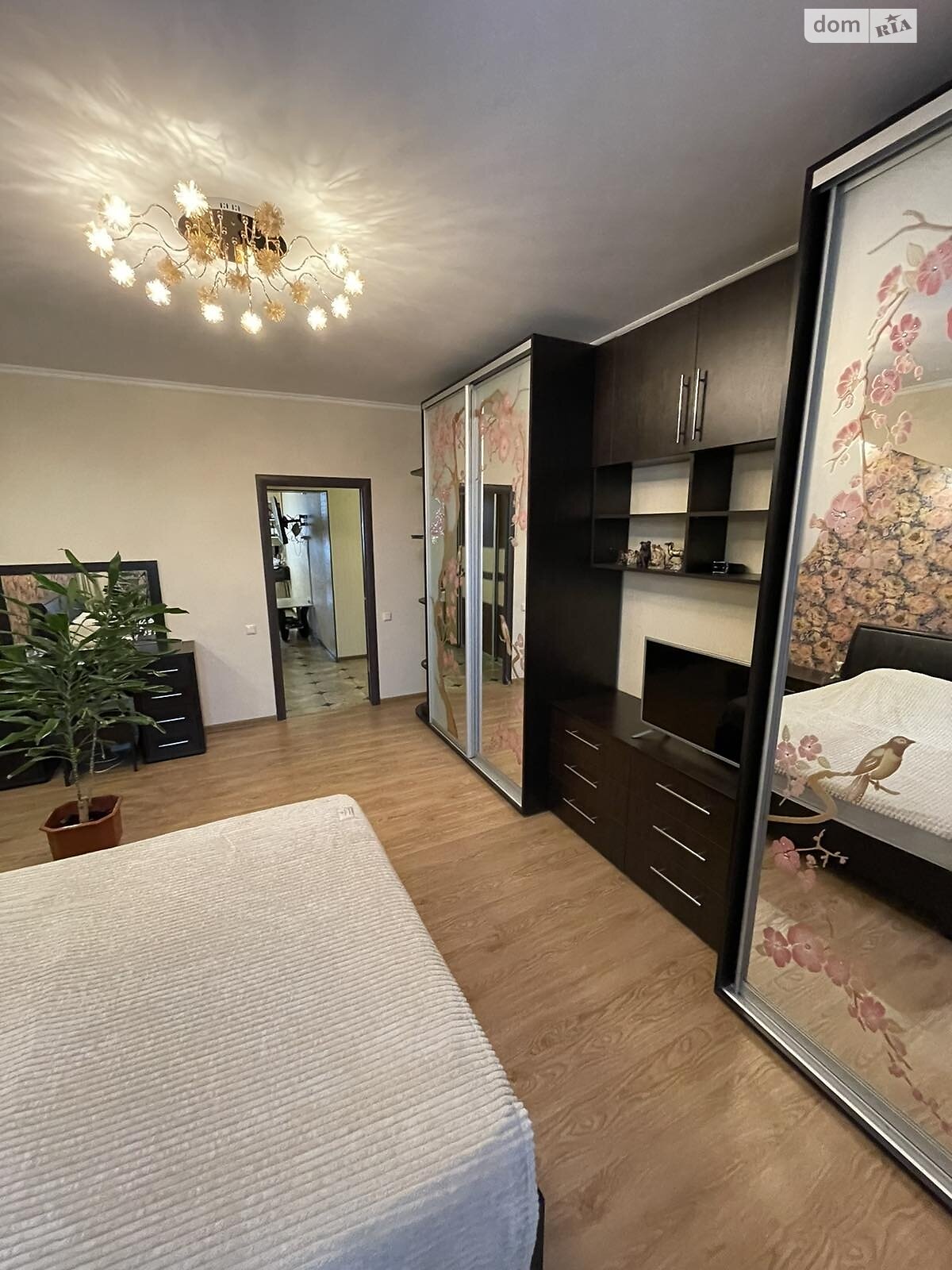 Продаж двокімнатної квартири в Вінниці, на вул. Марії Приймаченко, район Старе місто фото 1