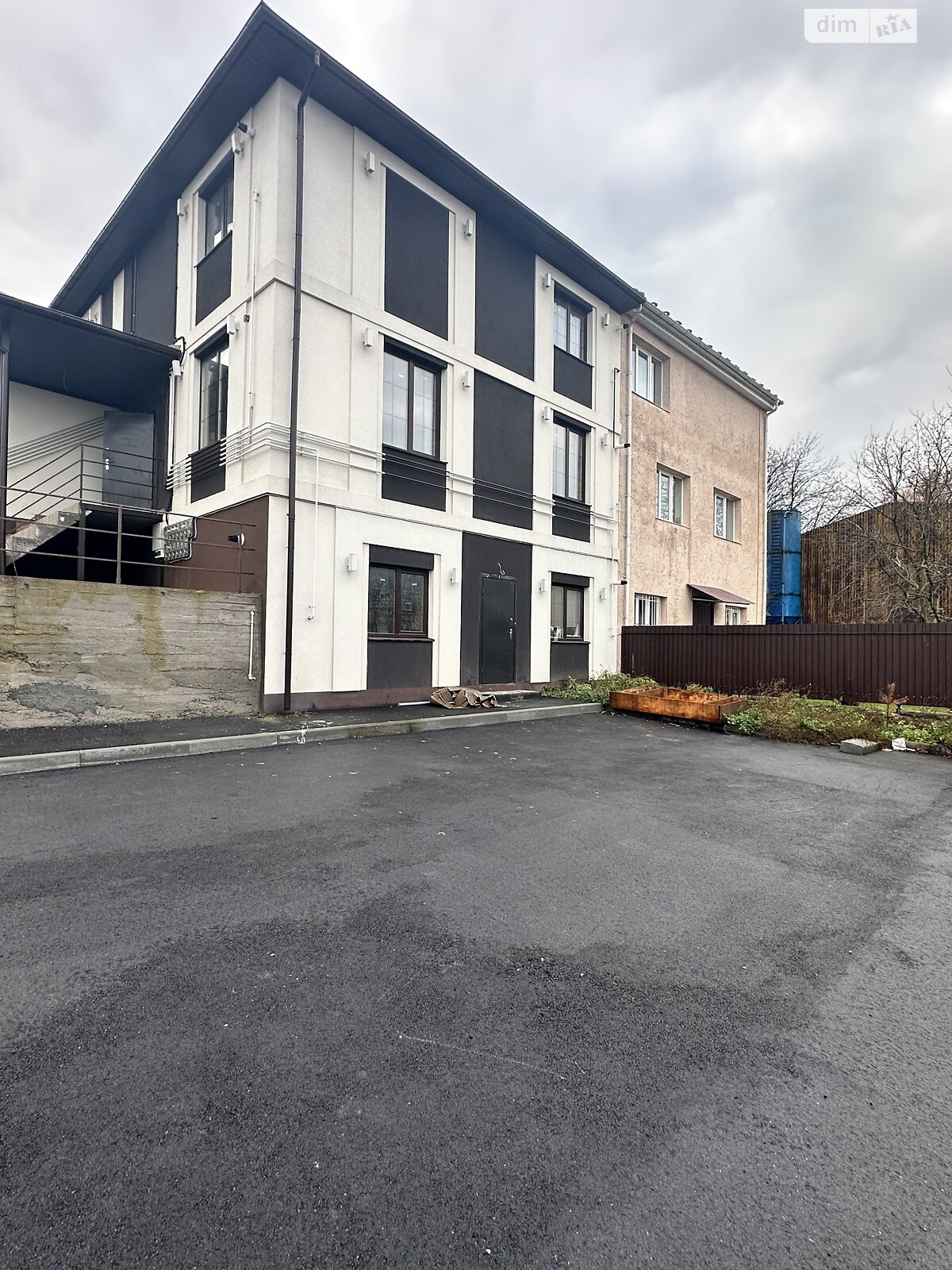 Продаж однокімнатної квартири в Вінниці, на вул. Братів Котенків 5, район Старе місто фото 1