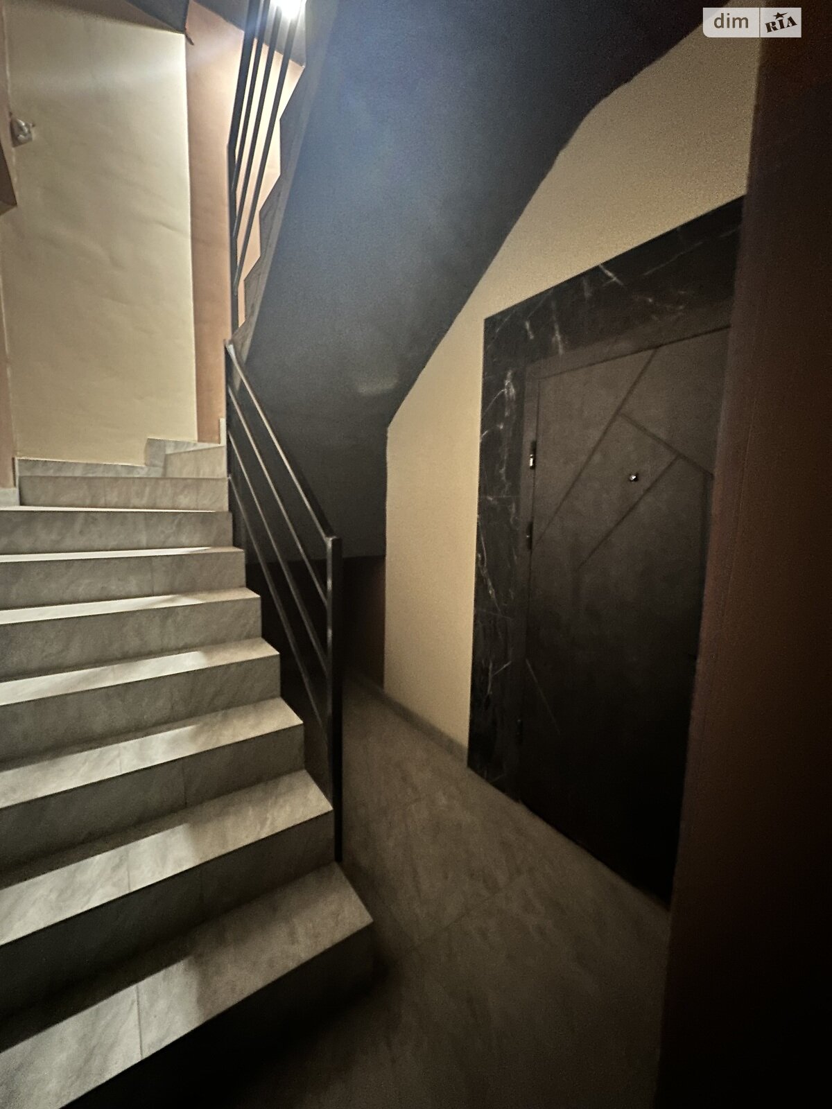 Продаж однокімнатної квартири в Вінниці, на вул. Братів Котенків 5, район Старе місто фото 1