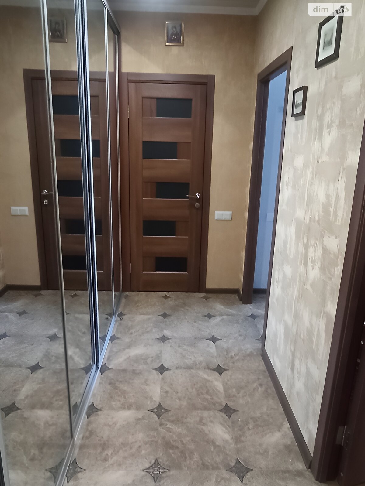 Продаж однокімнатної квартири в Вінниці, на вул. Марії Приймаченко, район Старе місто фото 1