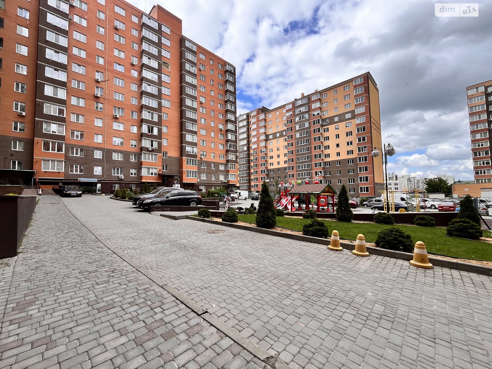 Продаж двокімнатної квартири в Вінниці, на вул. Марії Приймаченко 8Б, район Старе місто фото 1 Продаж двокімнатної квартири в Вінниці, на вул. Марії Приймаченко 8Б, район Старе місто фото 1