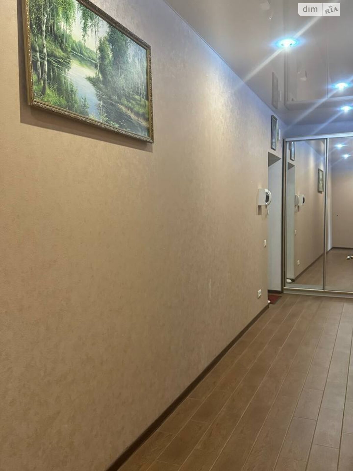Продаж двокімнатної квартири в Вінниці, на вул. Марії Приймаченко, район Старе місто фото 1 Продаж двокімнатної квартири в Вінниці, на вул. Марії Приймаченко, район Старе місто фото 1