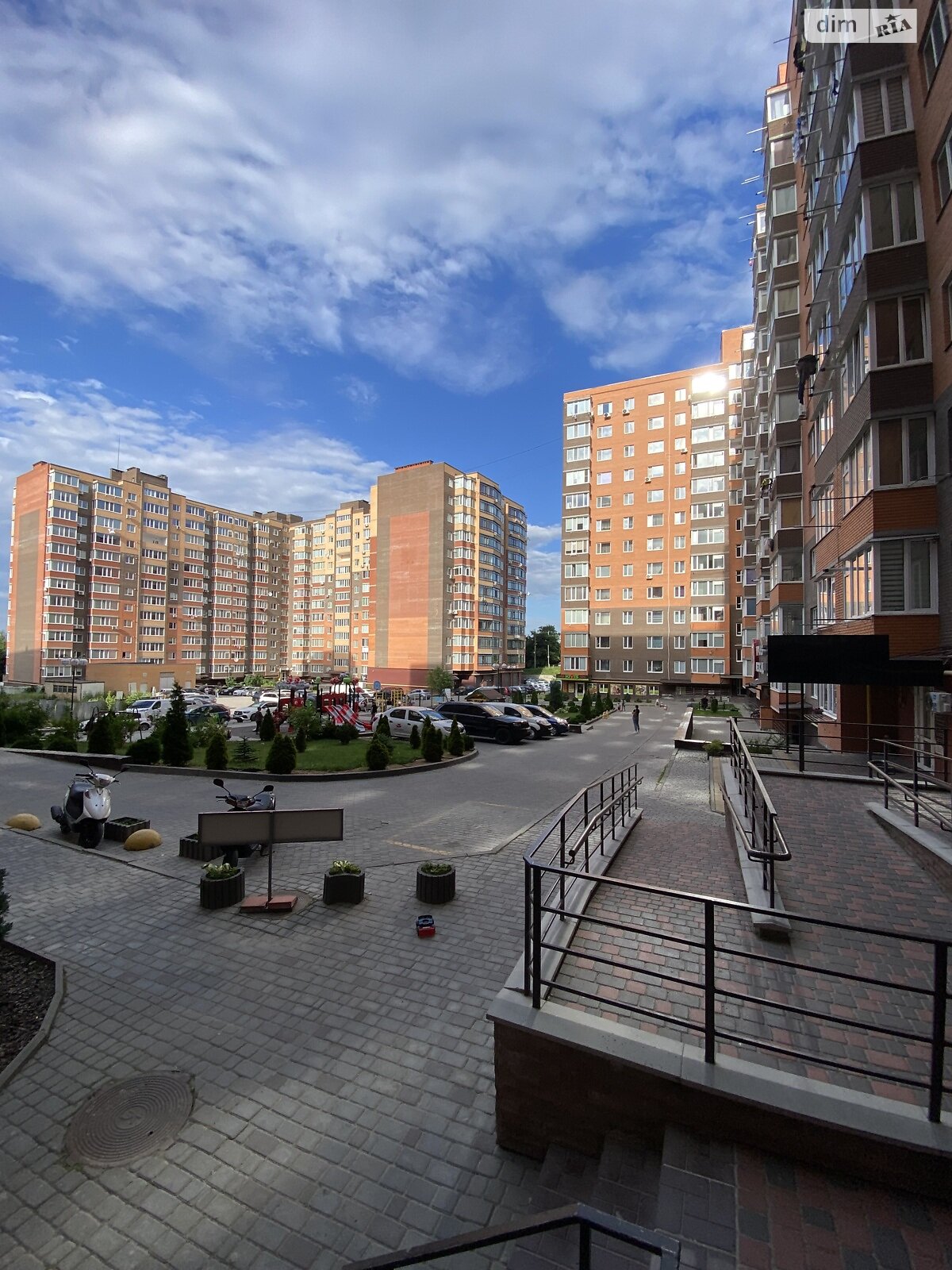 Продажа трехкомнатной квартиры в Виннице, на ул. Марии Примаченко, район Старый город фото 1 Продажа трехкомнатной квартиры в Виннице, на ул. Марии Примаченко, район Старый город фото 1