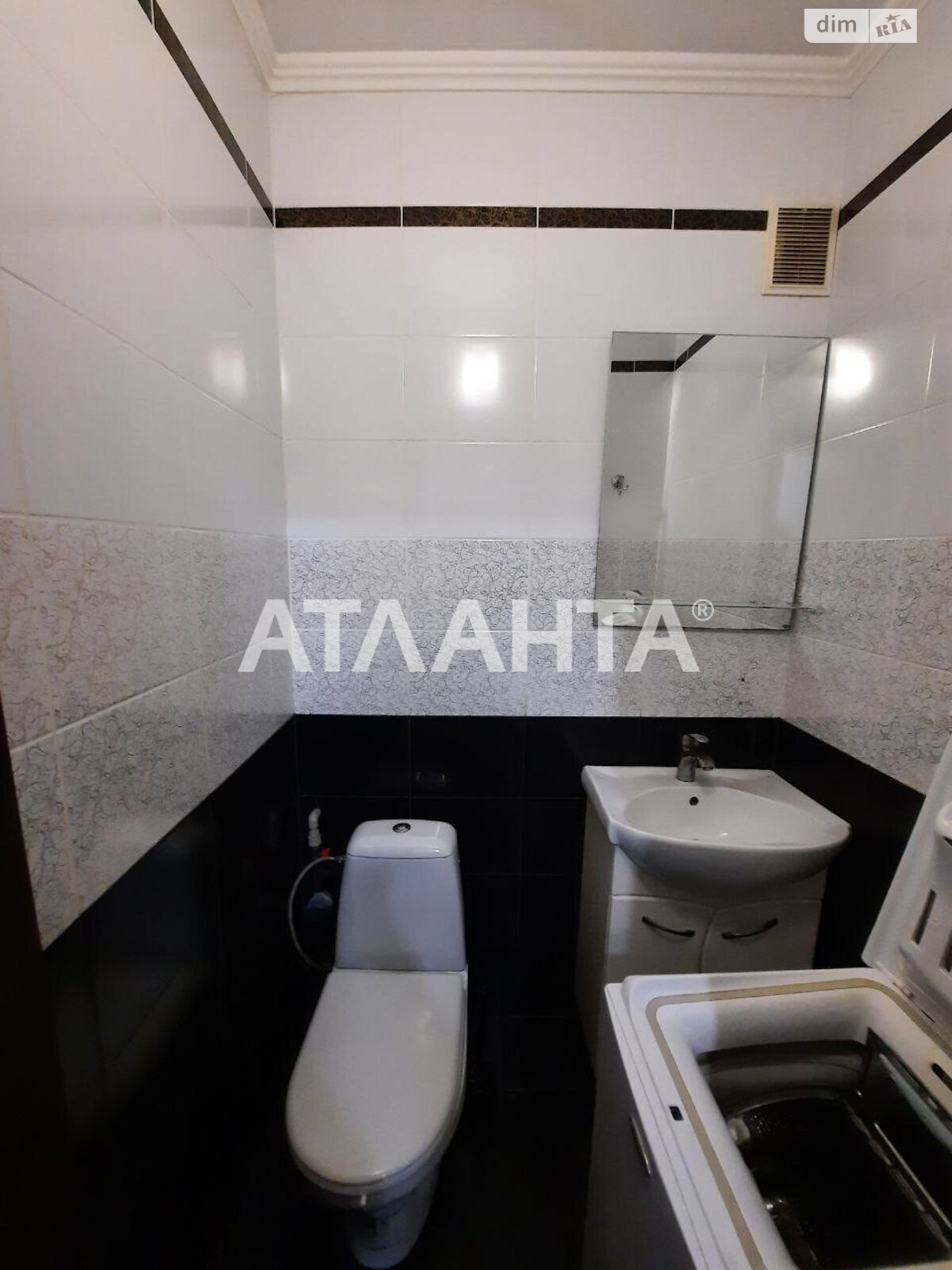 Продаж трикімнатної квартири в Вінниці, на вул. Якова Шепеля, район Старе місто фото 1 Продаж трикімнатної квартири в Вінниці, на вул. Якова Шепеля, район Старе місто фото 1