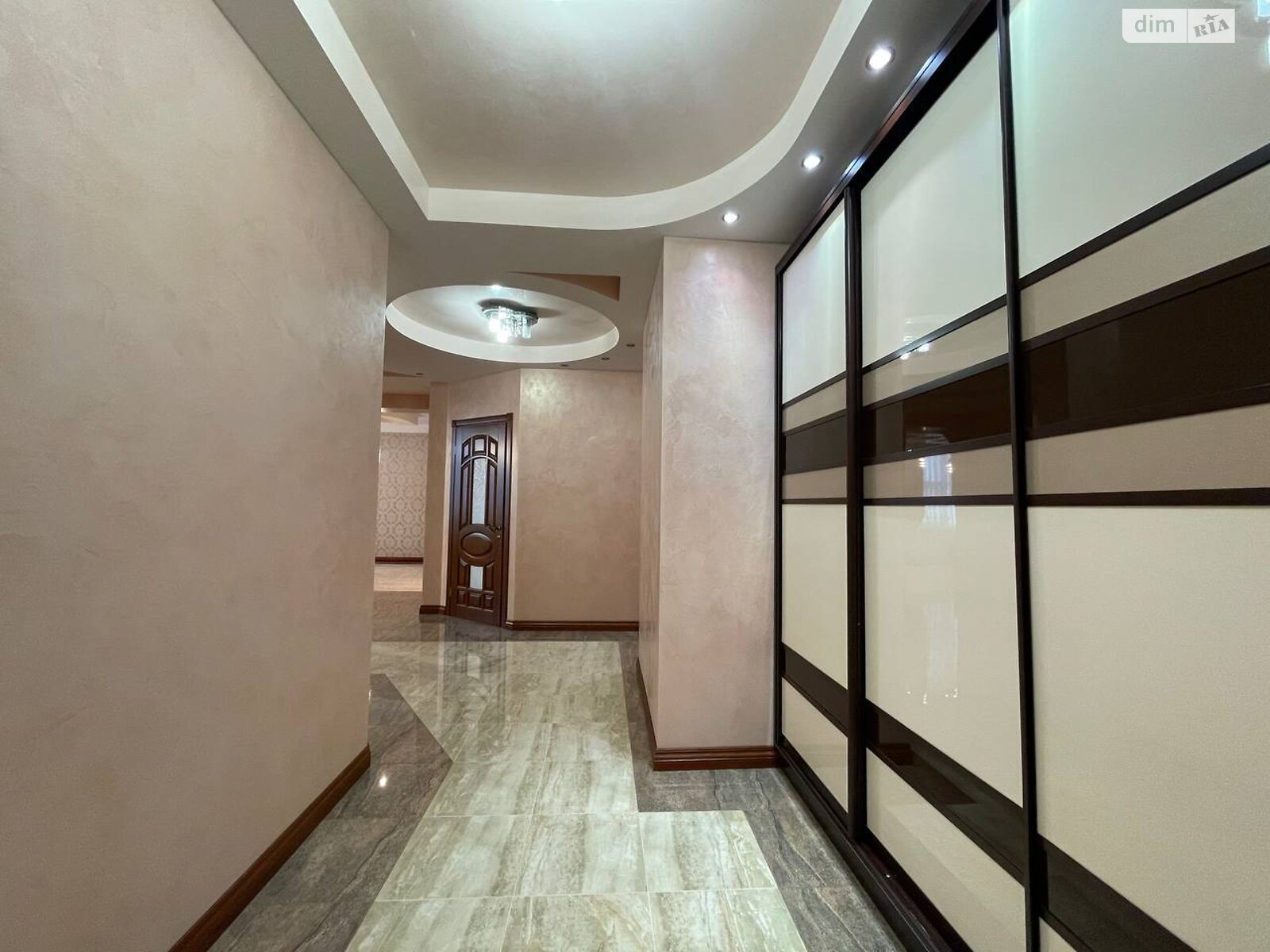 Продажа трехкомнатной квартиры в Виннице, на ул. Степана Бандеры 9, район Центр фото 1 Продажа трехкомнатной квартиры в Виннице, на ул. Степана Бандеры 9, район Центр фото 1