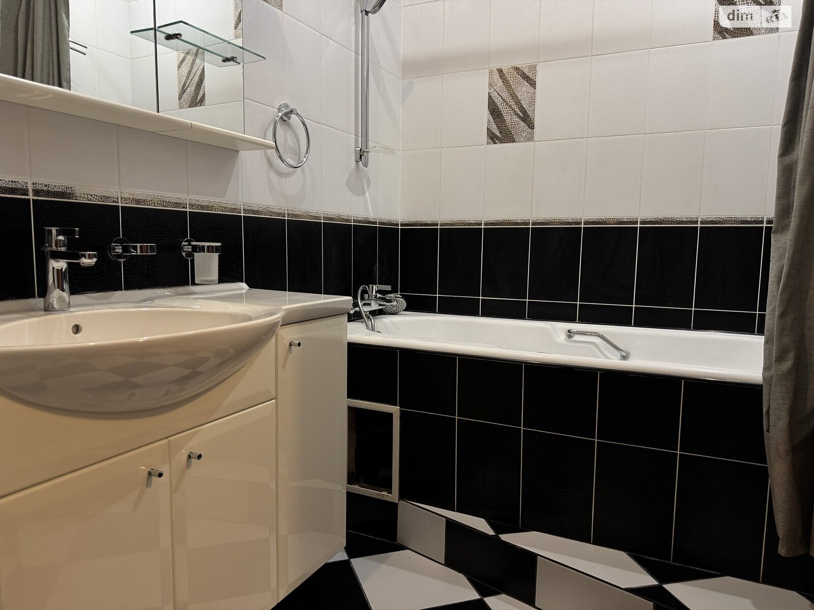 Продажа двухкомнатной квартиры в Виннице, на ул. Грушевского 70, район Центр фото 1 Продажа двухкомнатной квартиры в Виннице, на ул. Грушевского 70, район Центр фото 1