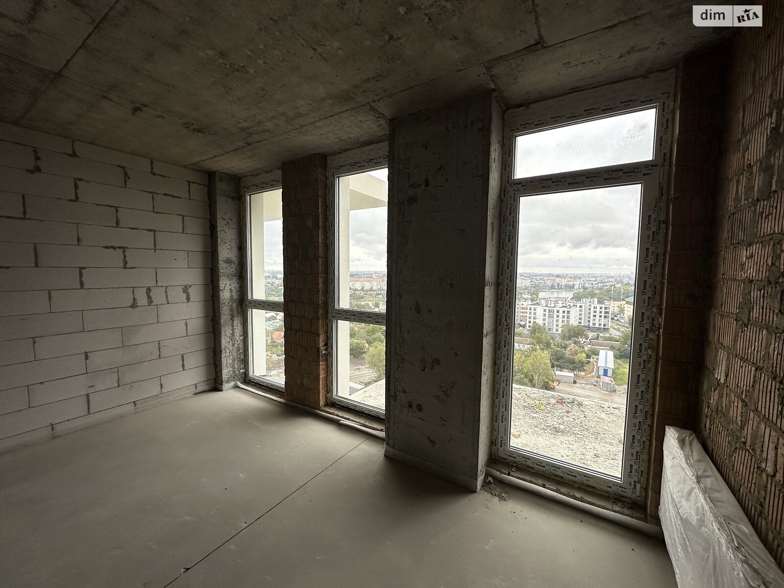 Продажа трехкомнатной квартиры в Виннице, на пер. Кирпичный 18 корпус 4, район Центр фото 1 Продажа трехкомнатной квартиры в Виннице, на пер. Кирпичный 18 корпус 4, район Центр фото 1