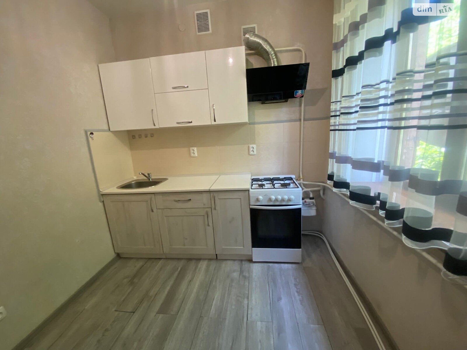 Продаж двокімнатної квартири в Вінниці, на вул. Князів Коріатовичів, район Центр фото 1 Продаж двокімнатної квартири в Вінниці, на вул. Князів Коріатовичів, район Центр фото 1