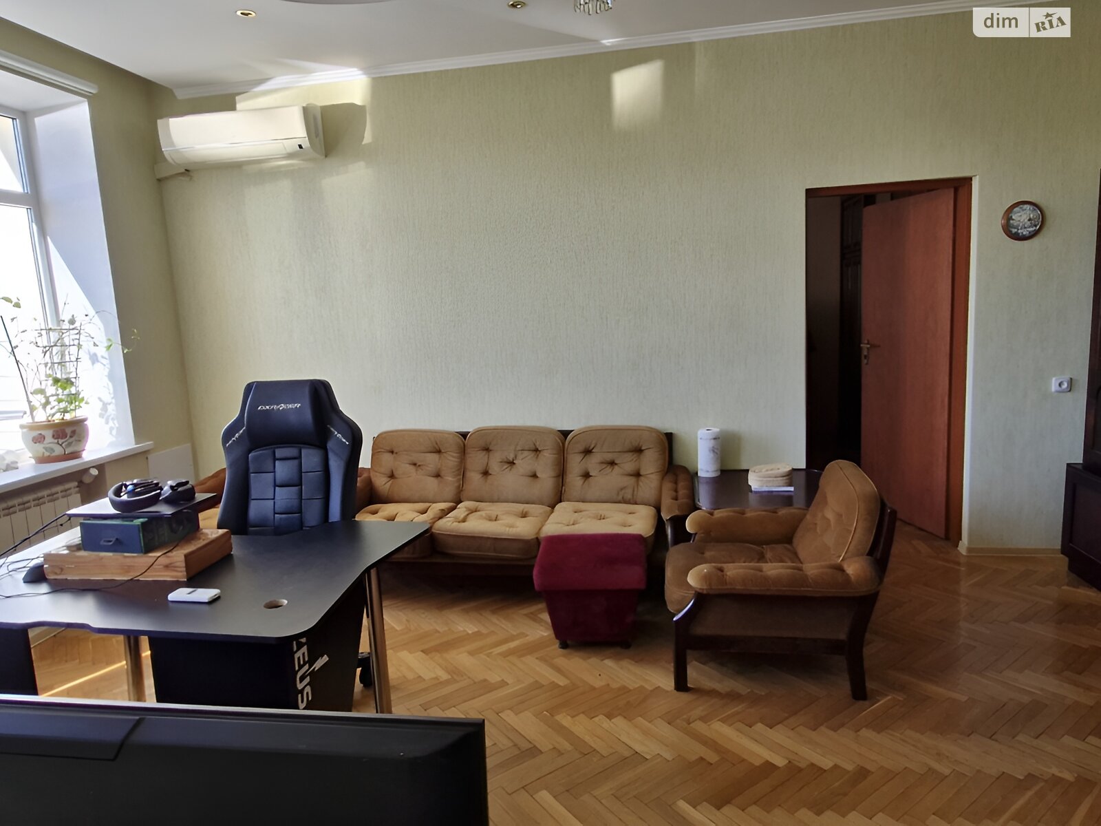 Продажа трехкомнатной квартиры в Виннице, на пер. Комунальный, район Центр фото 1 Продажа трехкомнатной квартиры в Виннице, на пер. Комунальный, район Центр фото 1