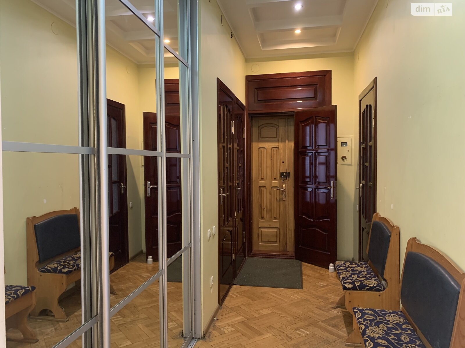 Продаж трикімнатної квартири в Вінниці, на вул. Миколи Оводова, район Центр фото 1 Продаж трикімнатної квартири в Вінниці, на вул. Миколи Оводова, район Центр фото 1