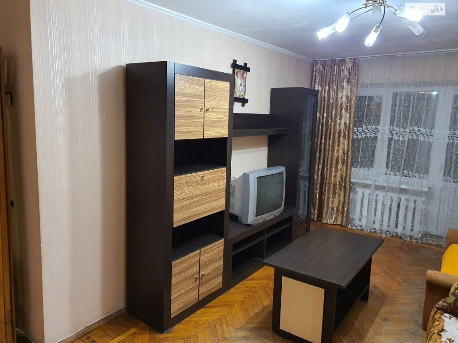 Продаж трикімнатної квартири в Вінниці, на вул. Кропивницького 16, район Центр фото 1