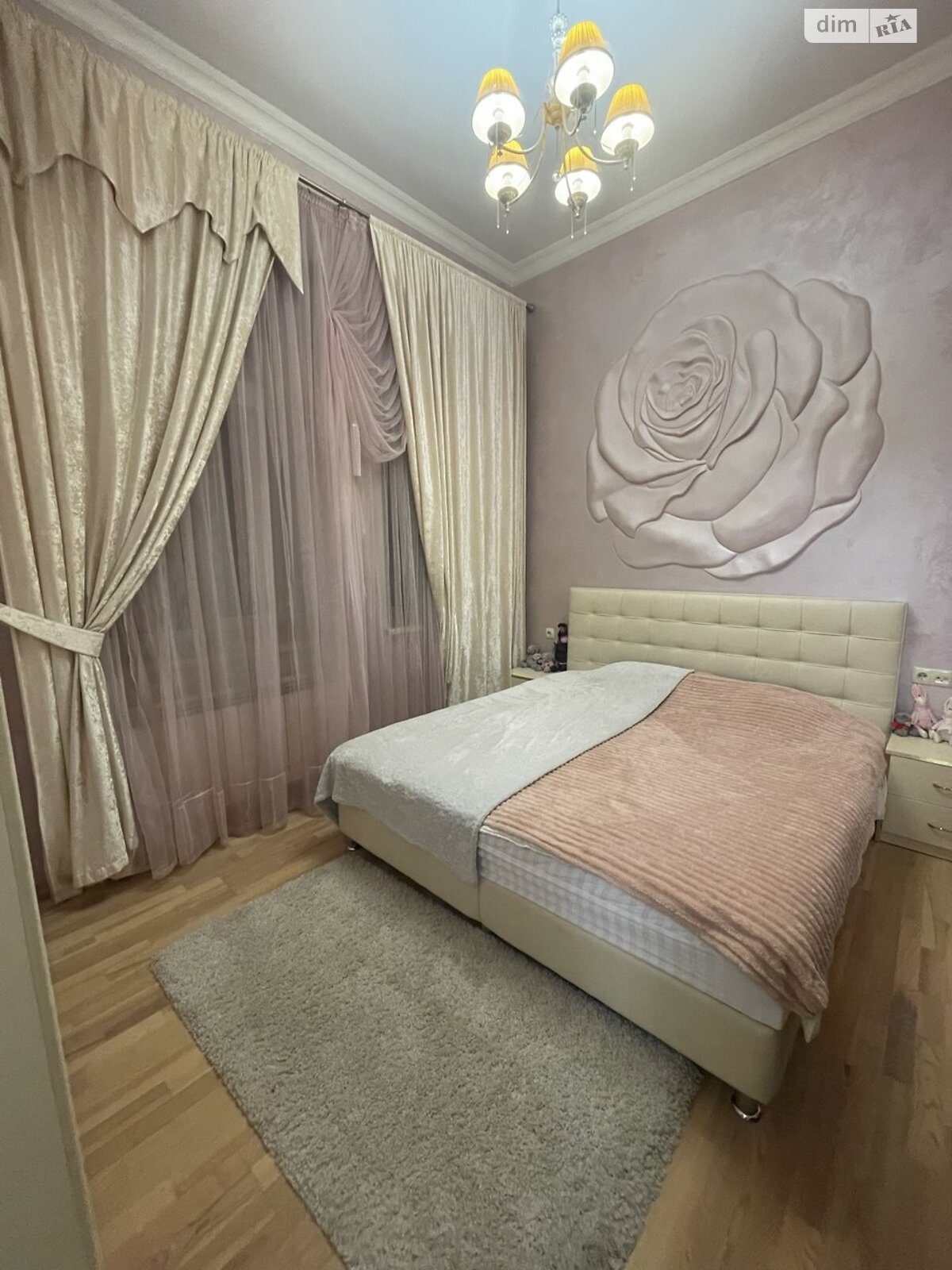 Продаж трикімнатної квартири в Вінниці, на вул. Соборна, район Центр фото 1 Продаж трикімнатної квартири в Вінниці, на вул. Соборна, район Центр фото 1