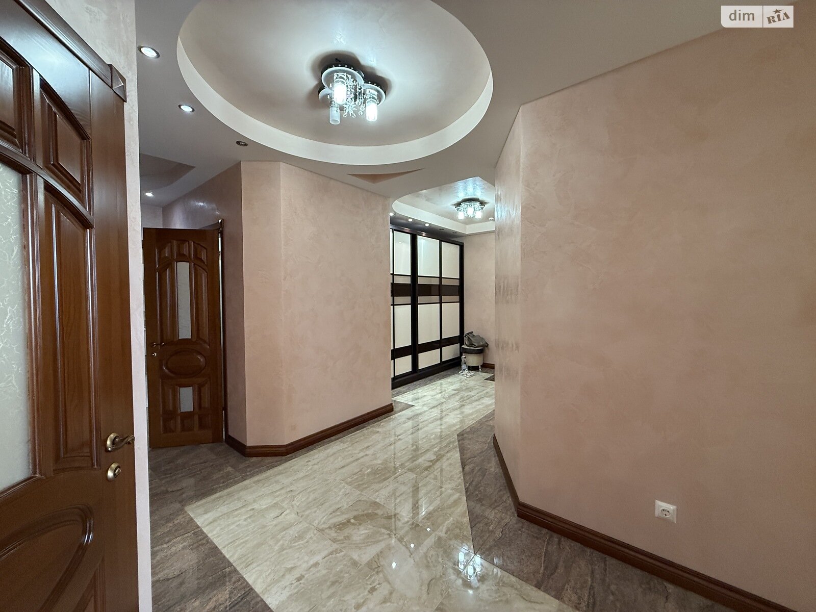 Продажа трехкомнатной квартиры в Виннице, на ул. Степана Бандеры 9, район Центр фото 1 Продажа трехкомнатной квартиры в Виннице, на ул. Степана Бандеры 9, район Центр фото 1