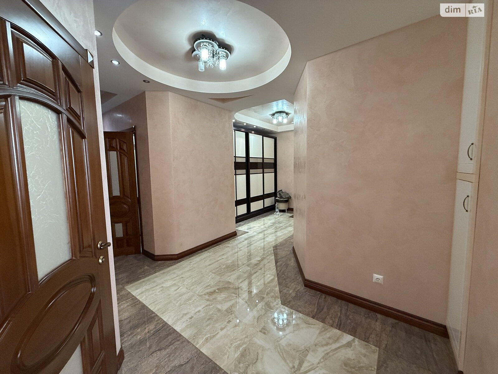 Продажа трехкомнатной квартиры в Виннице, на ул. Степана Бандеры 9, район Центр фото 1 Продажа трехкомнатной квартиры в Виннице, на ул. Степана Бандеры 9, район Центр фото 1