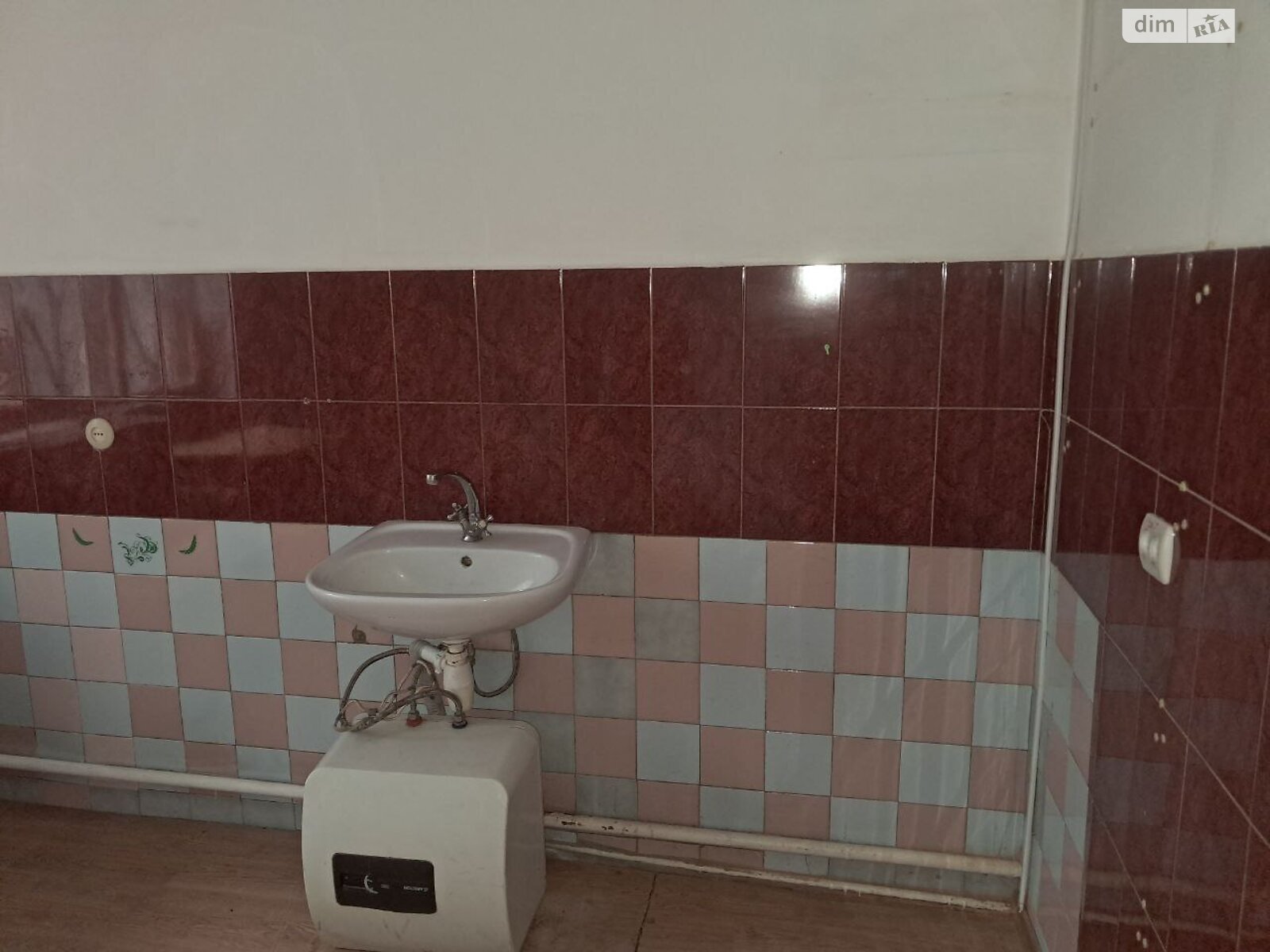 Продаж чотирикімнатної квартири в Вінниці, на вул. Степана Бандери, кв. 4, район Центр фото 1