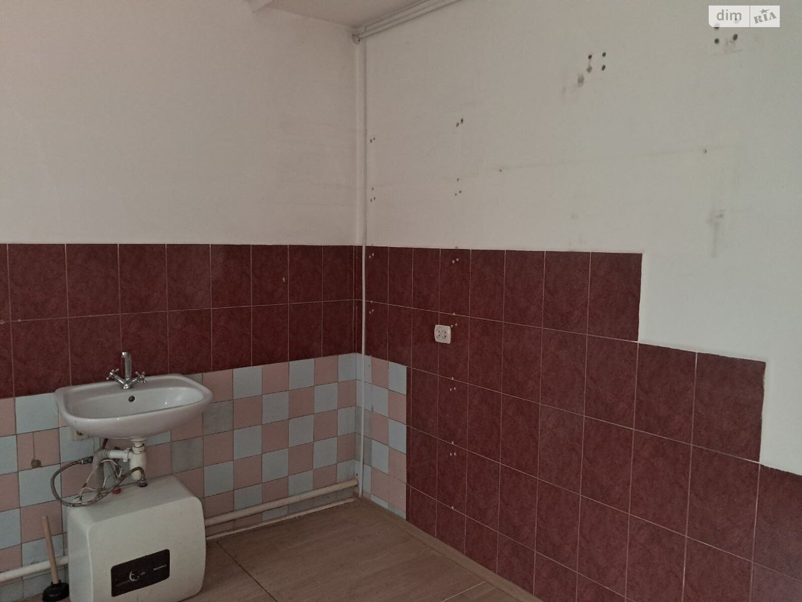 Продаж чотирикімнатної квартири в Вінниці, на вул. Степана Бандери, кв. 4, район Центр фото 1