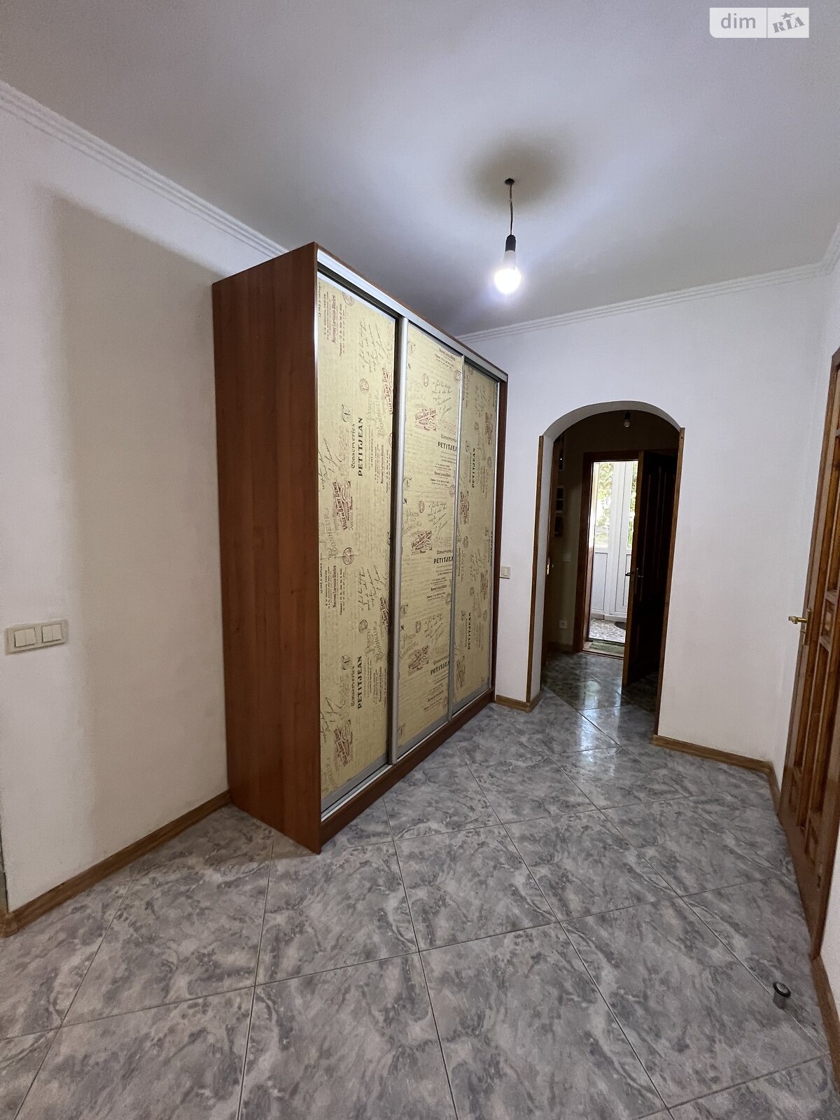 Продаж трикімнатної квартири в Вінниці, на вул. Марії Литвиненко-Вольгемут, район Урожай фото 1 Продаж трикімнатної квартири в Вінниці, на вул. Марії Литвиненко-Вольгемут, район Урожай фото 1