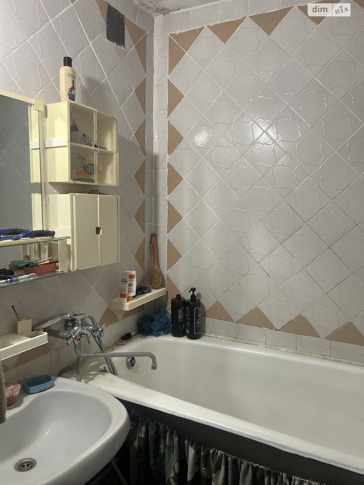 Продаж трикімнатної квартири в Вінниці, на вул. Марії Литвиненко-Вольгемут 30, район Урожай фото 1 Продаж трикімнатної квартири в Вінниці, на вул. Марії Литвиненко-Вольгемут 30, район Урожай фото 1