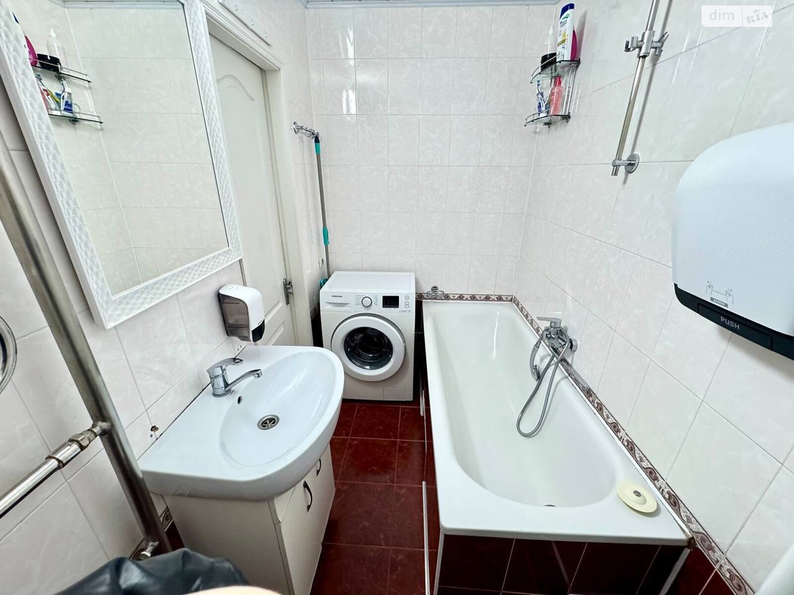 Продажа трехкомнатной квартиры в Виннице, на ул. Марии Литвиненко-Вольгемут 19, район Урожай фото 1