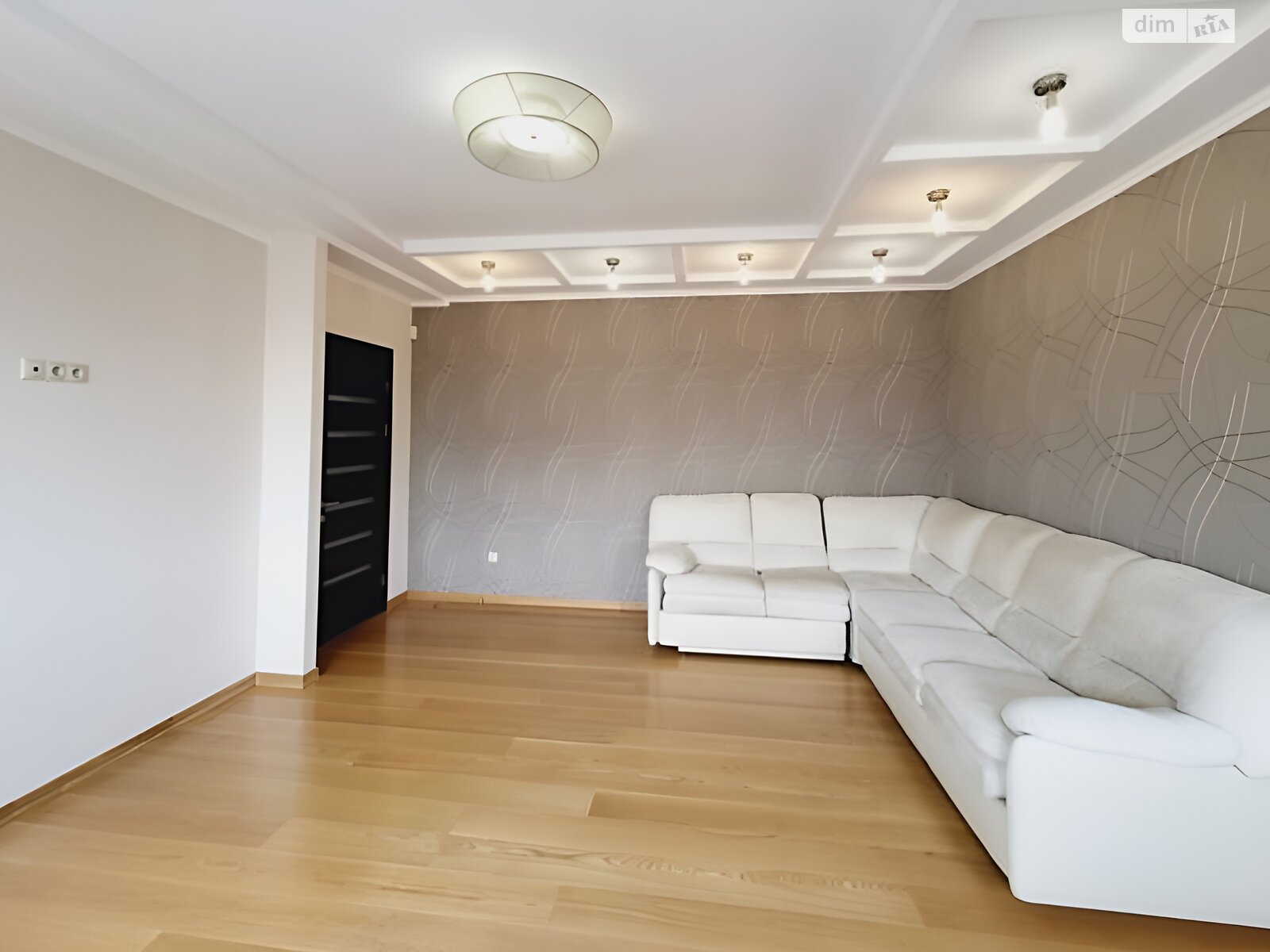 Продажа трехкомнатной квартиры в Виннице, на ул. Пирогова 39, район Урожай фото 1