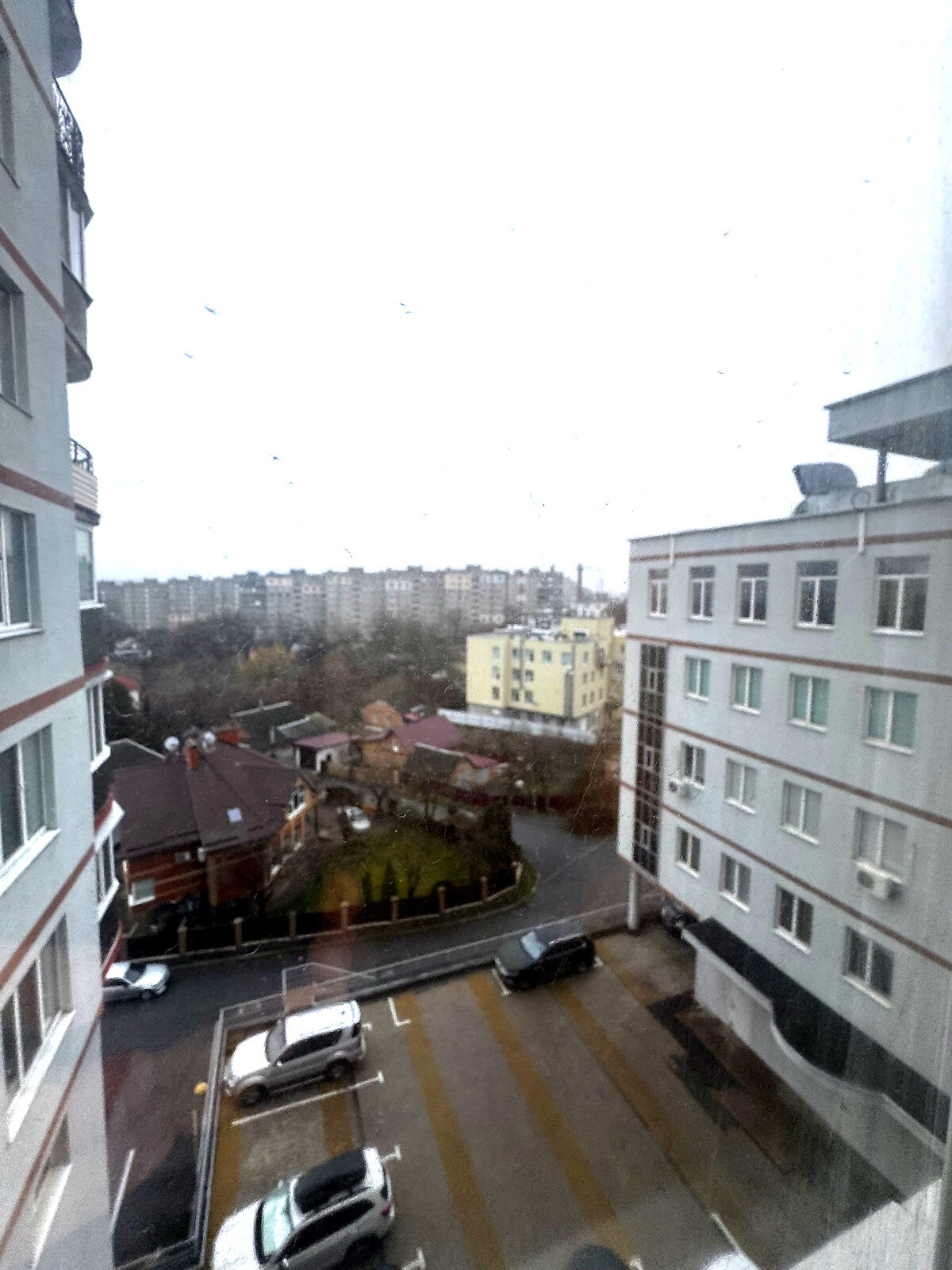 Продажа трехкомнатной квартиры в Виннице, на ул. Пирогова 39, район Урожай фото 1