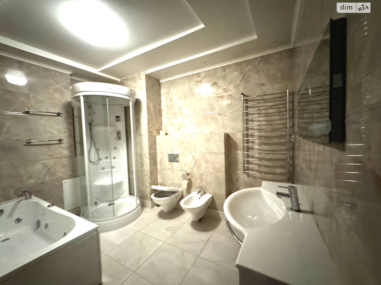 Продажа трехкомнатной квартиры в Виннице, на ул. Пирогова 39, район Урожай фото 1