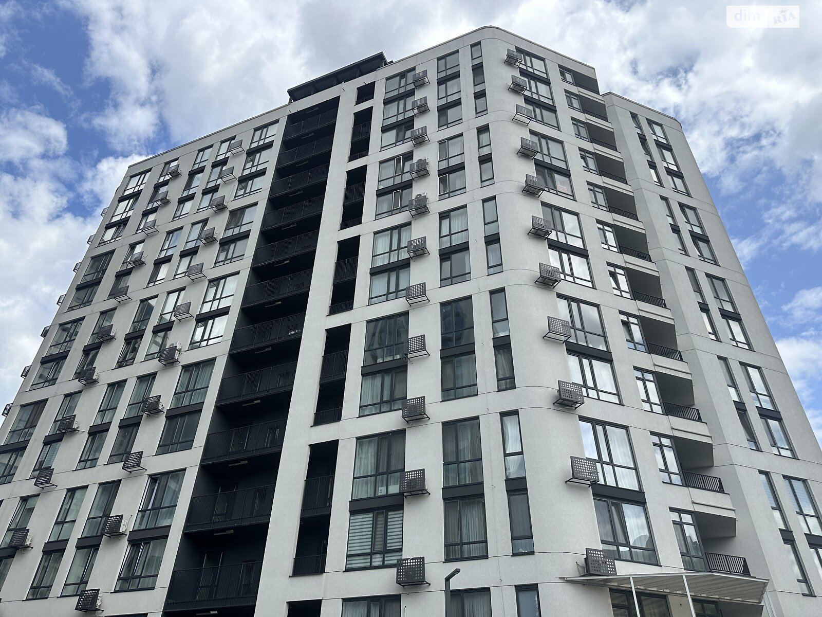 Продажа двухкомнатной квартиры в Виннице, на ул. 600-летия, район Вишенка фото 1 Продажа двухкомнатной квартиры в Виннице, на ул. 600-летия, район Вишенка фото 1
