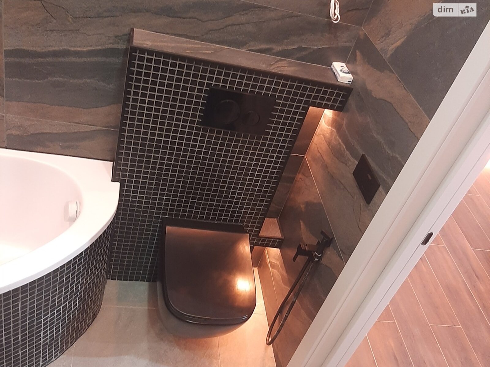 Продаж двокімнатної квартири в Вінниці, на вул. Василя Порика, район Вишенька фото 1 Продаж двокімнатної квартири в Вінниці, на вул. Василя Порика, район Вишенька фото 1