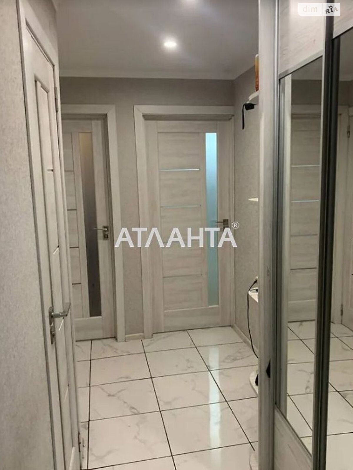 Продаж двокімнатної квартири в Вінниці, на просп. Космонавтів, район Вишенька фото 2 Продаж двокімнатної квартири в Вінниці, на просп. Космонавтів, район Вишенька фото 2