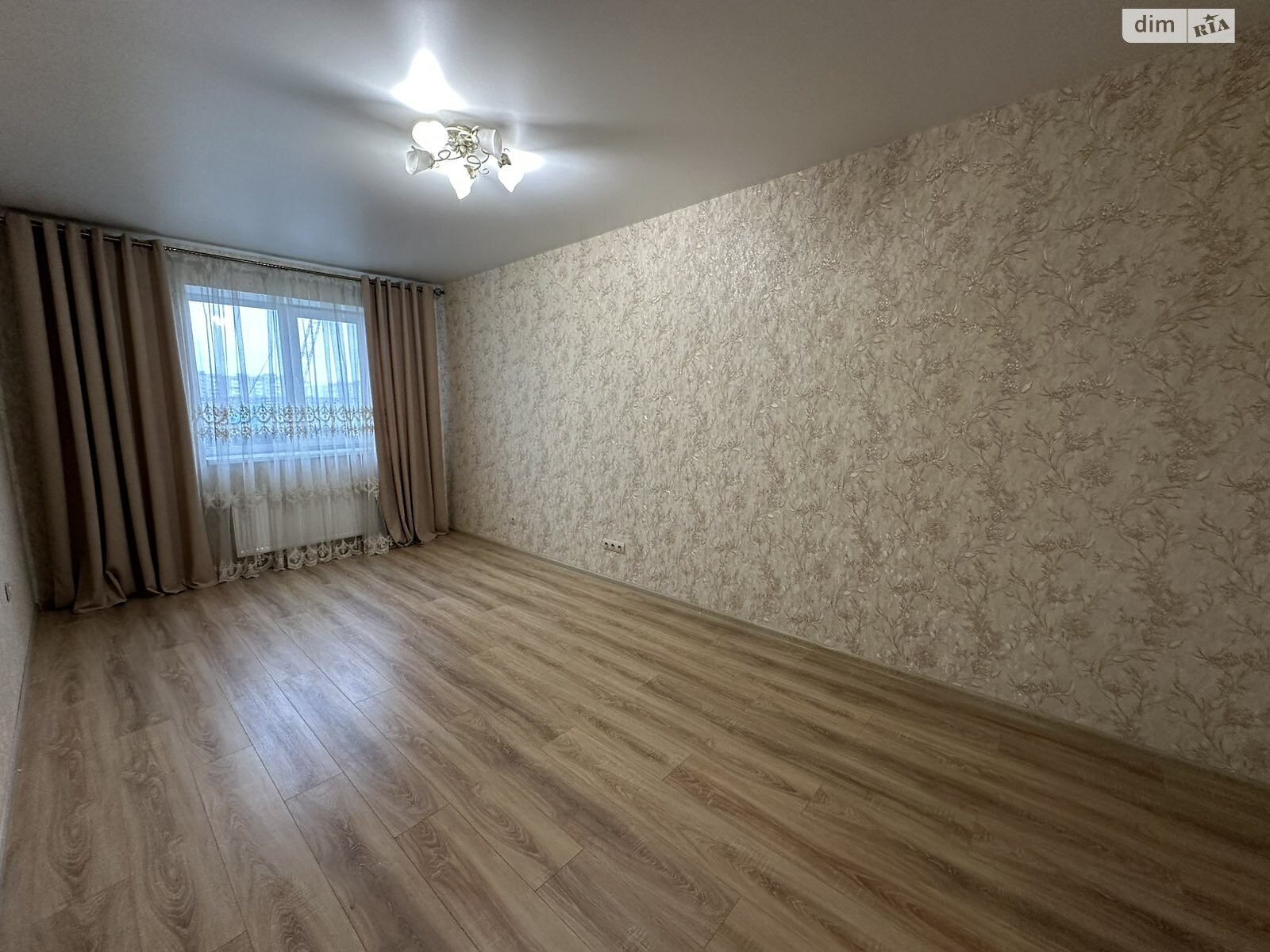 Продажа двухкомнатной квартиры в Зарванцах, на ул. Одесская, фото 1 Продажа двухкомнатной квартиры в Зарванцах, на ул. Одесская, фото 1