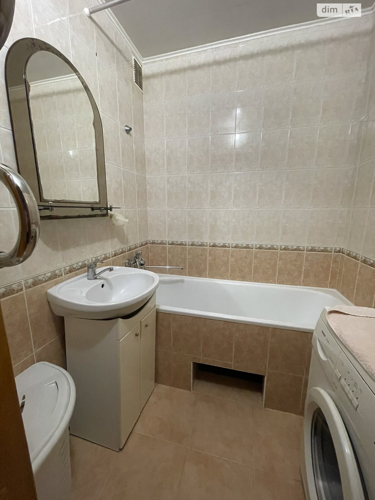 Продаж трикімнатної квартири в Вінниці, на вул. Келецька, район Вишенька фото 1 Продаж трикімнатної квартири в Вінниці, на вул. Келецька, район Вишенька фото 1