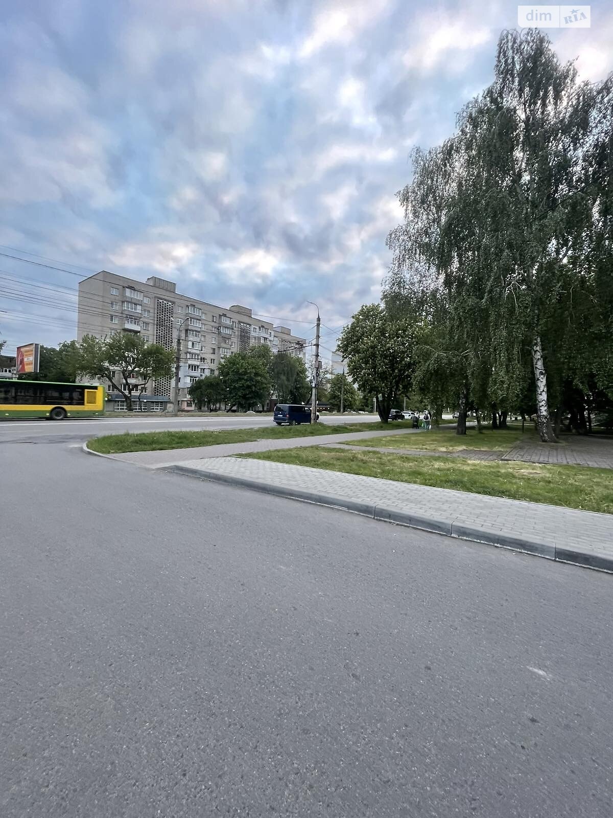 Продаж трикімнатної квартири в Вінниці, на вул. Келецька, район Вишенька фото 1 Продаж трикімнатної квартири в Вінниці, на вул. Келецька, район Вишенька фото 1