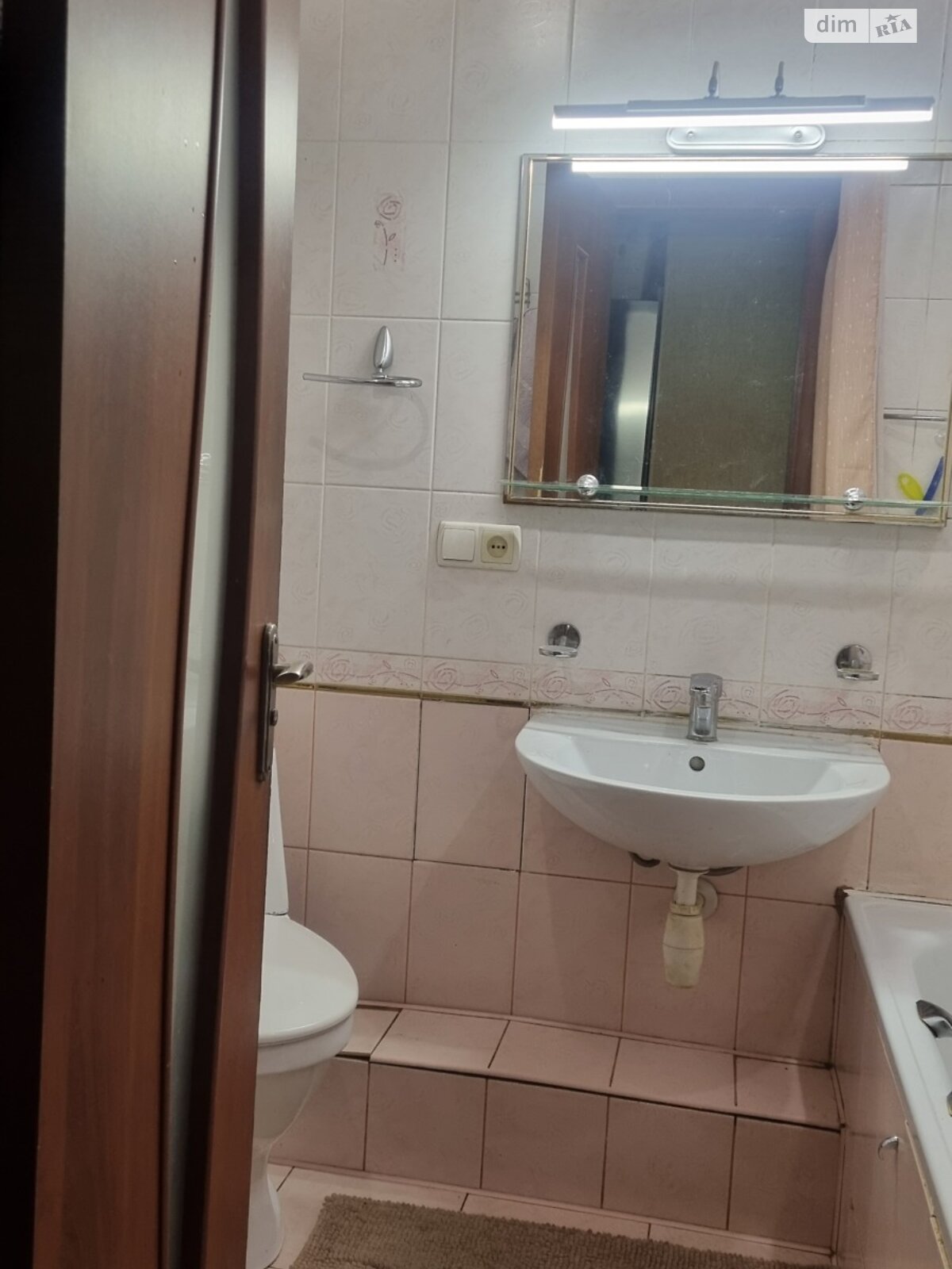 Продаж трикімнатної квартири в Вінниці, на вул. Келецька, район Вишенька фото 1 Продаж трикімнатної квартири в Вінниці, на вул. Келецька, район Вишенька фото 1