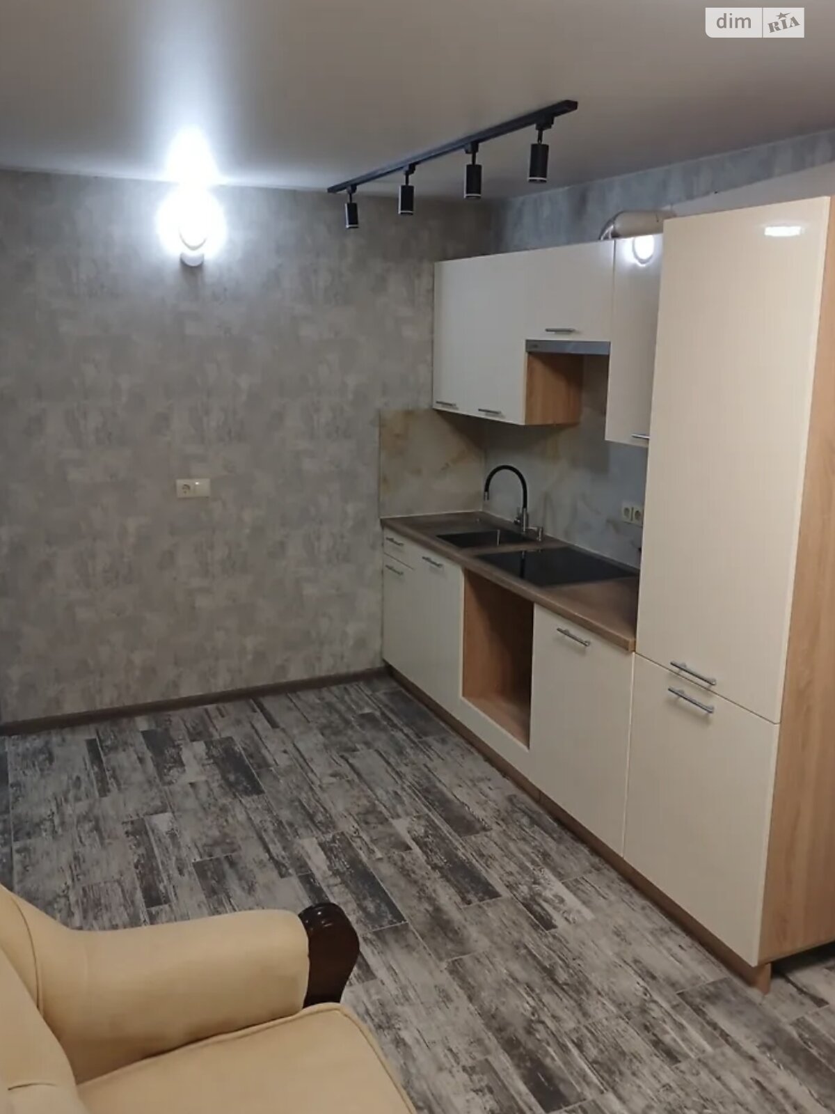 Продаж однокімнатної квартири в Вінниці, на вул. Костянтина Василенка, район Слов'янка фото 1 Продаж однокімнатної квартири в Вінниці, на вул. Костянтина Василенка, район Слов'янка фото 1